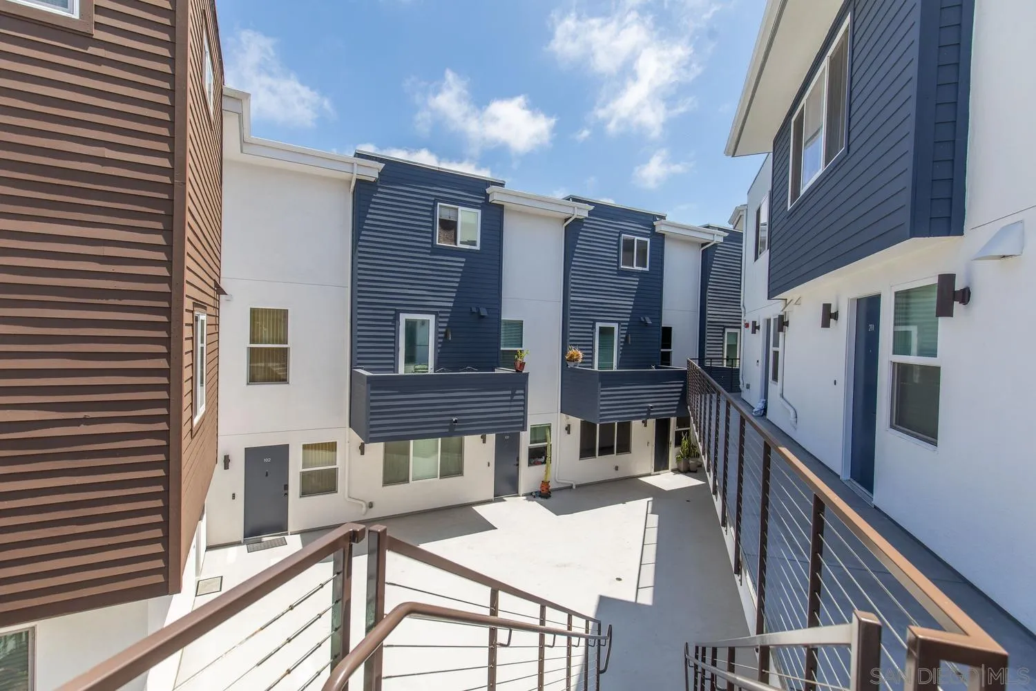 4100 Voltaire St Unit 101