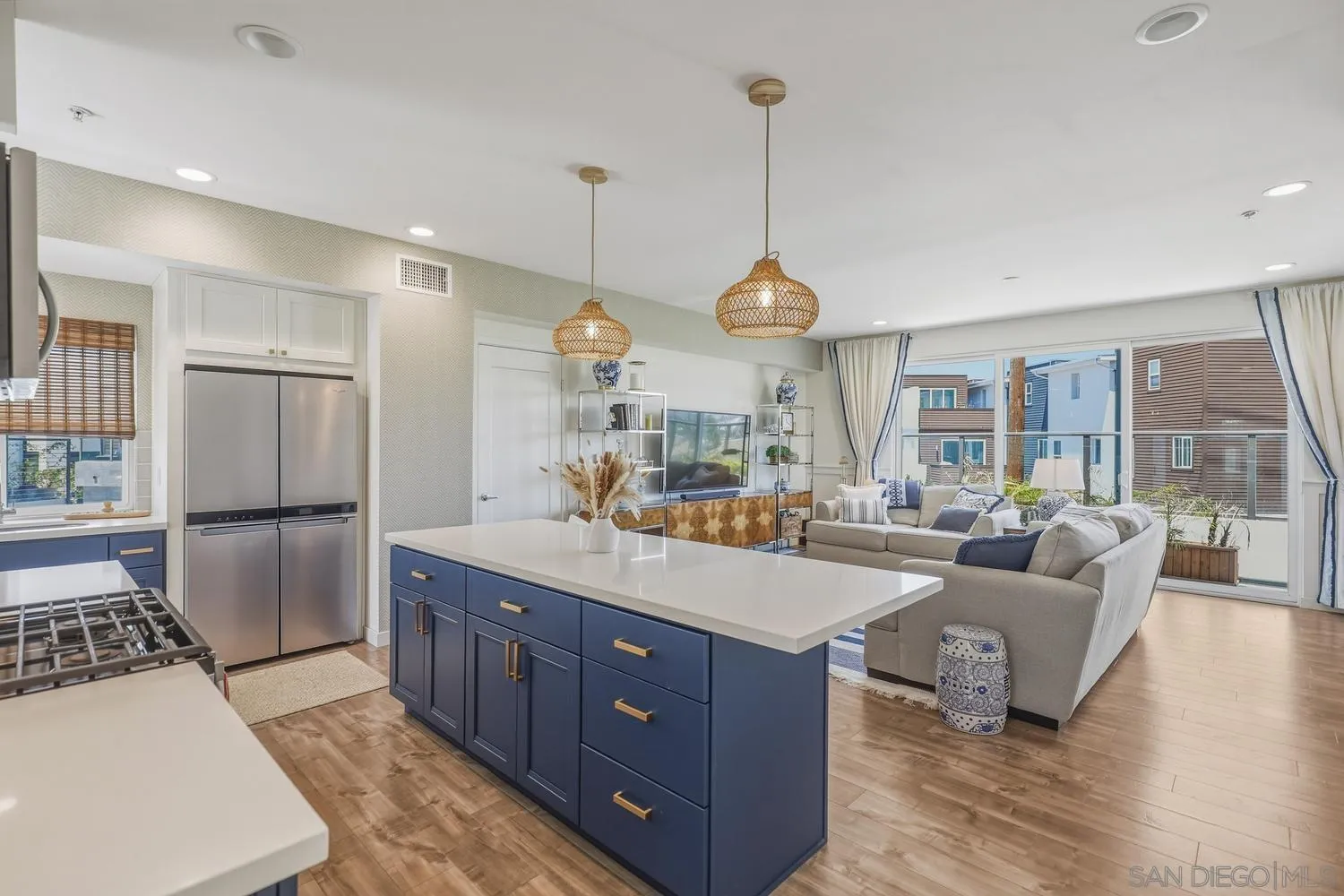 4100 Voltaire St Unit 101