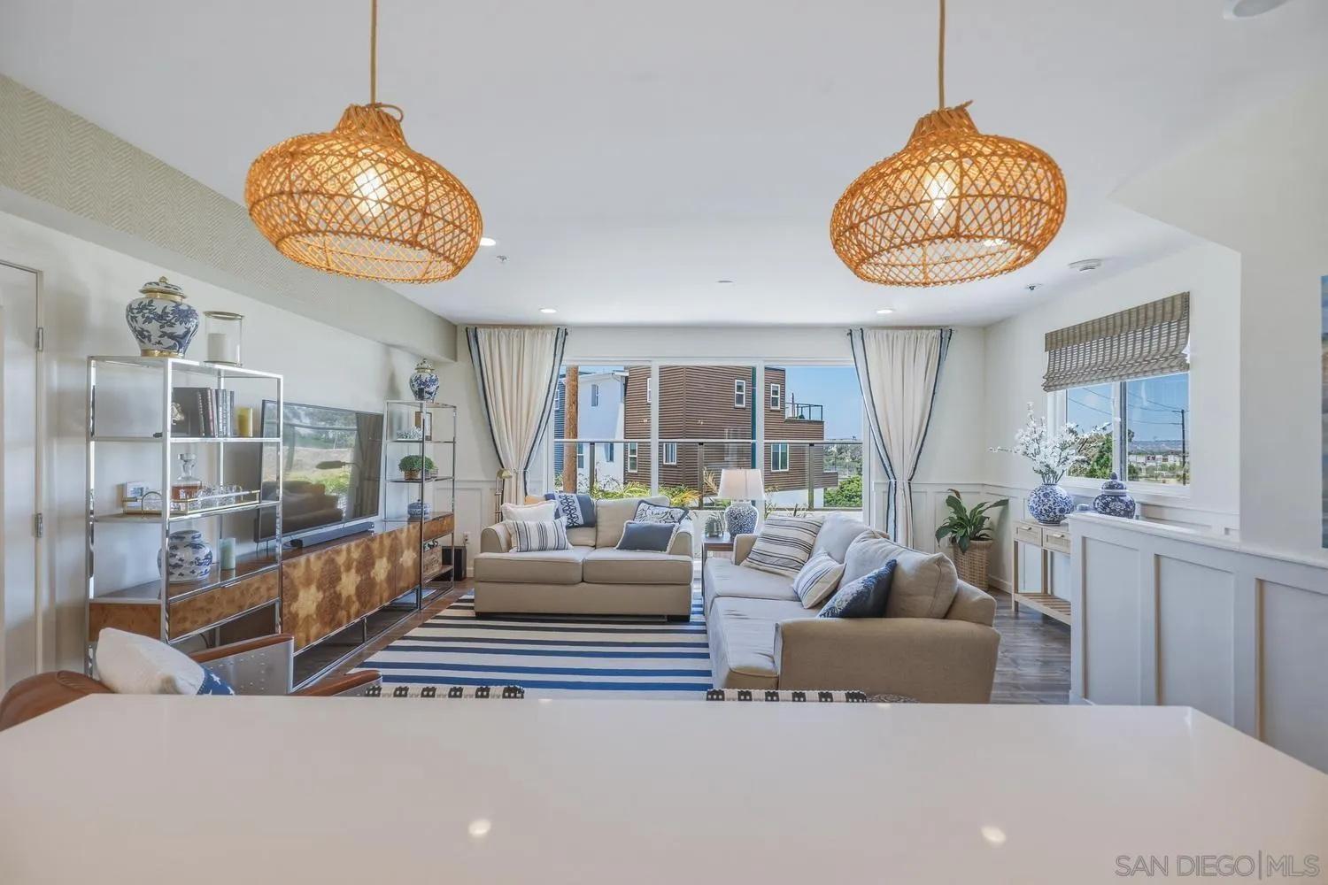 4100 Voltaire St Unit 101