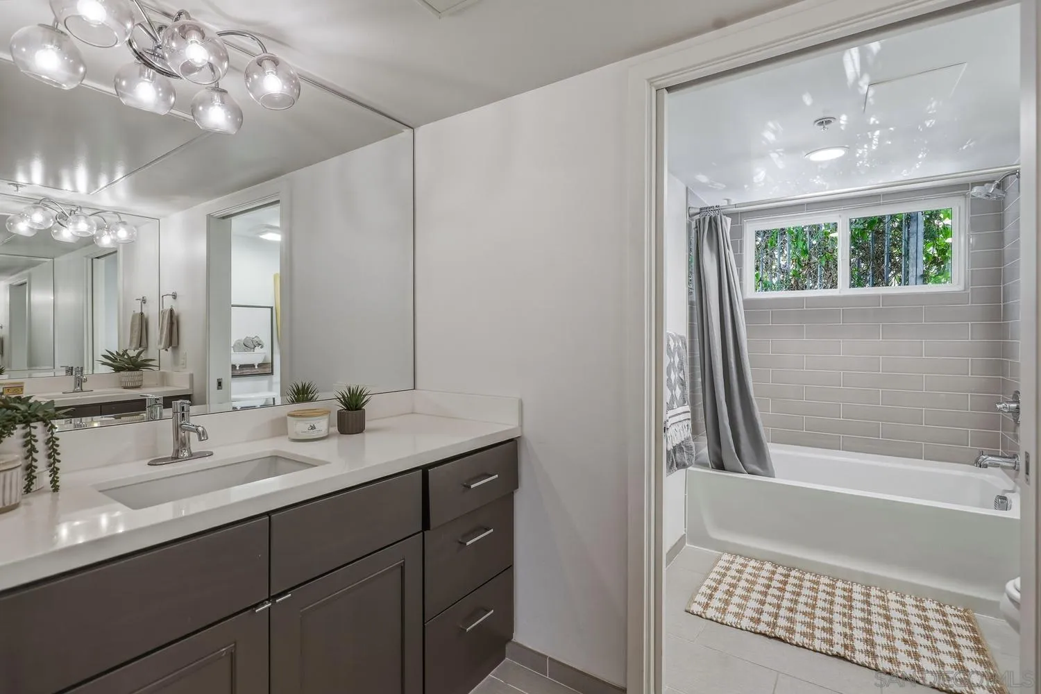 4100 Voltaire St Unit 101