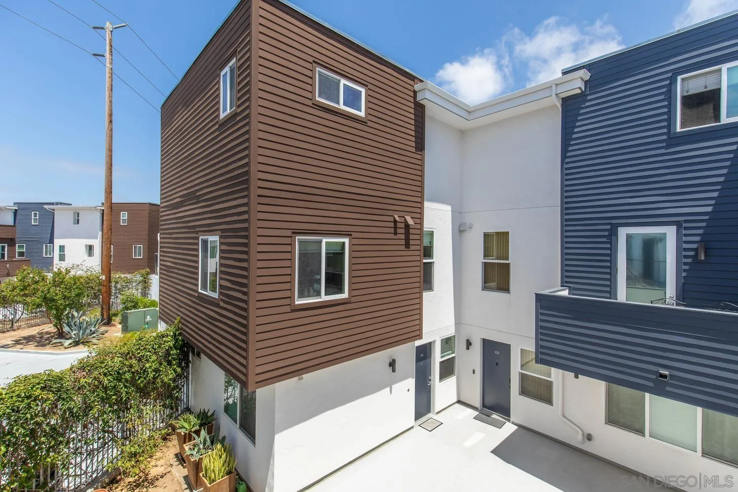 4100 Voltaire St Unit 101