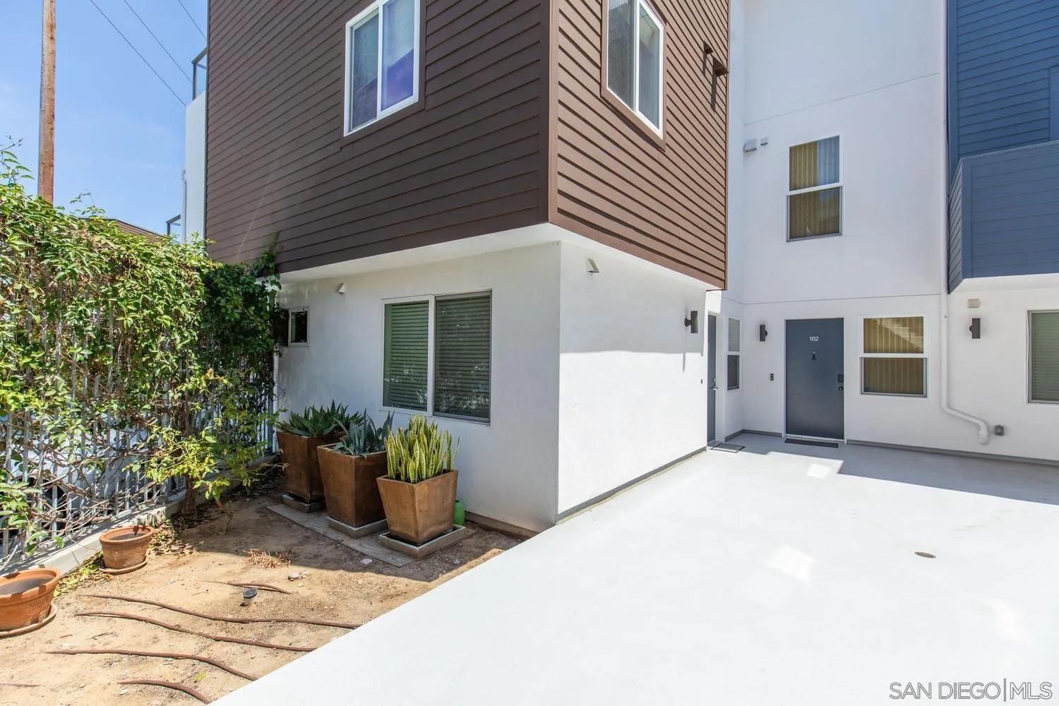 4100 Voltaire St Unit 101