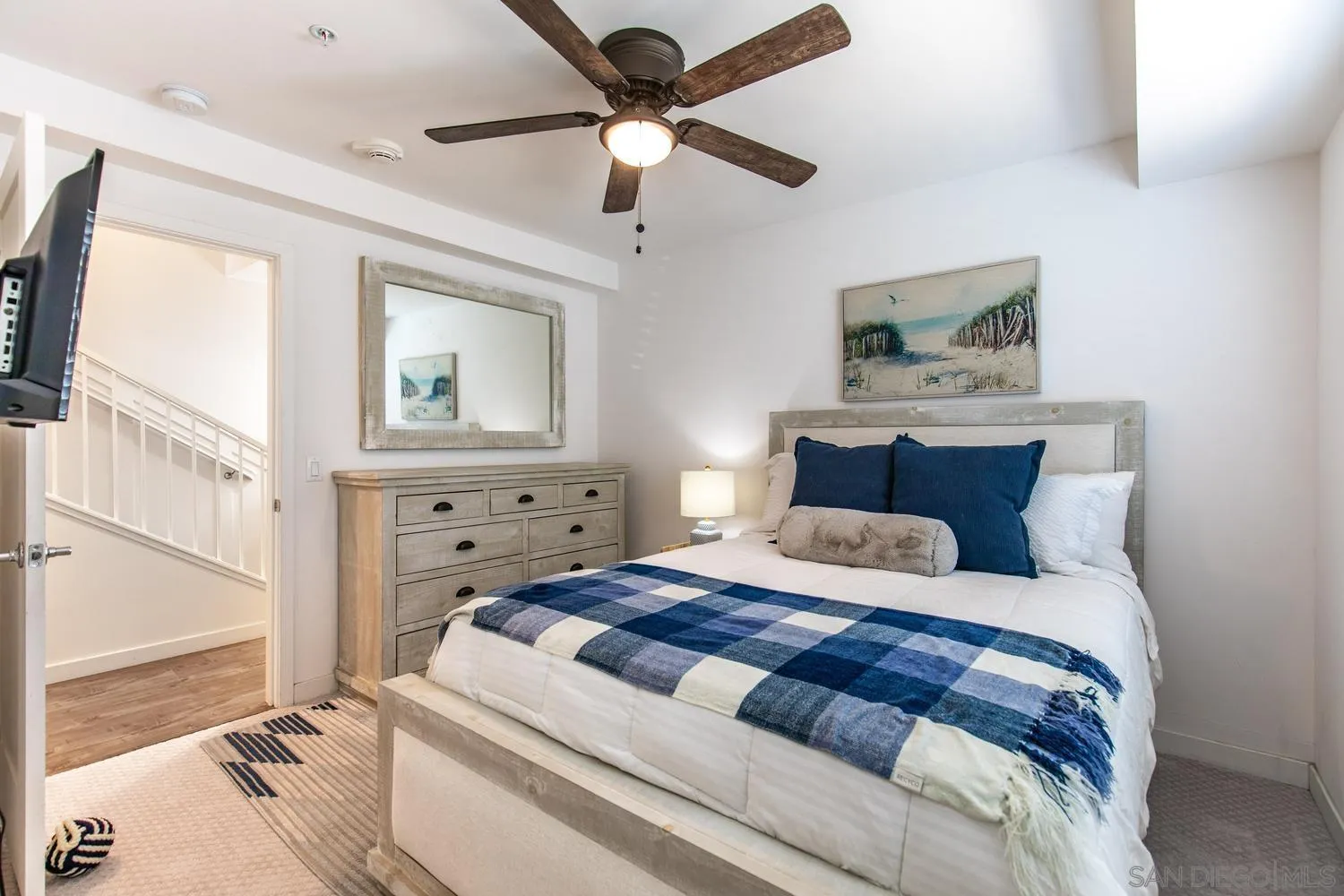 4100 Voltaire St Unit 101
