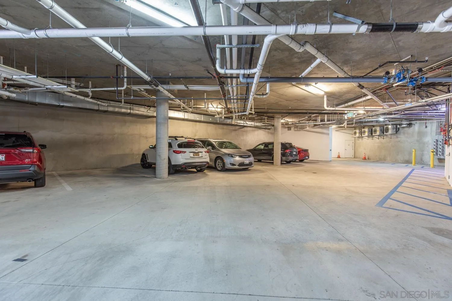 4100 Voltaire St Unit 101