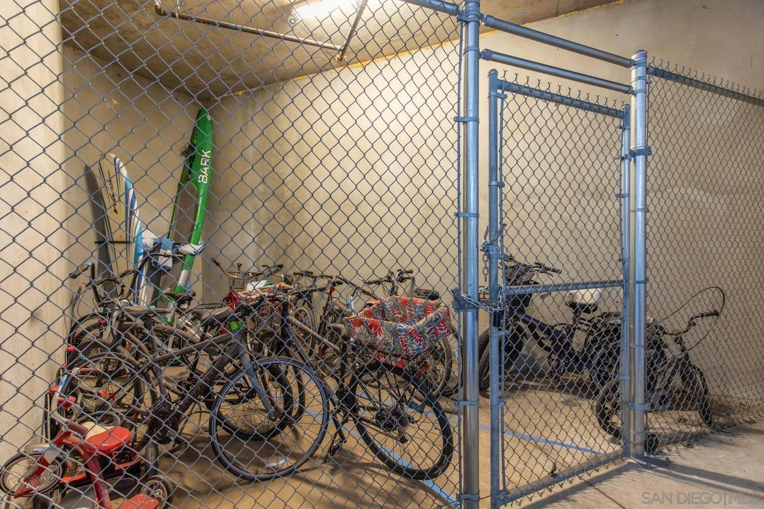 4100 Voltaire St Unit 101