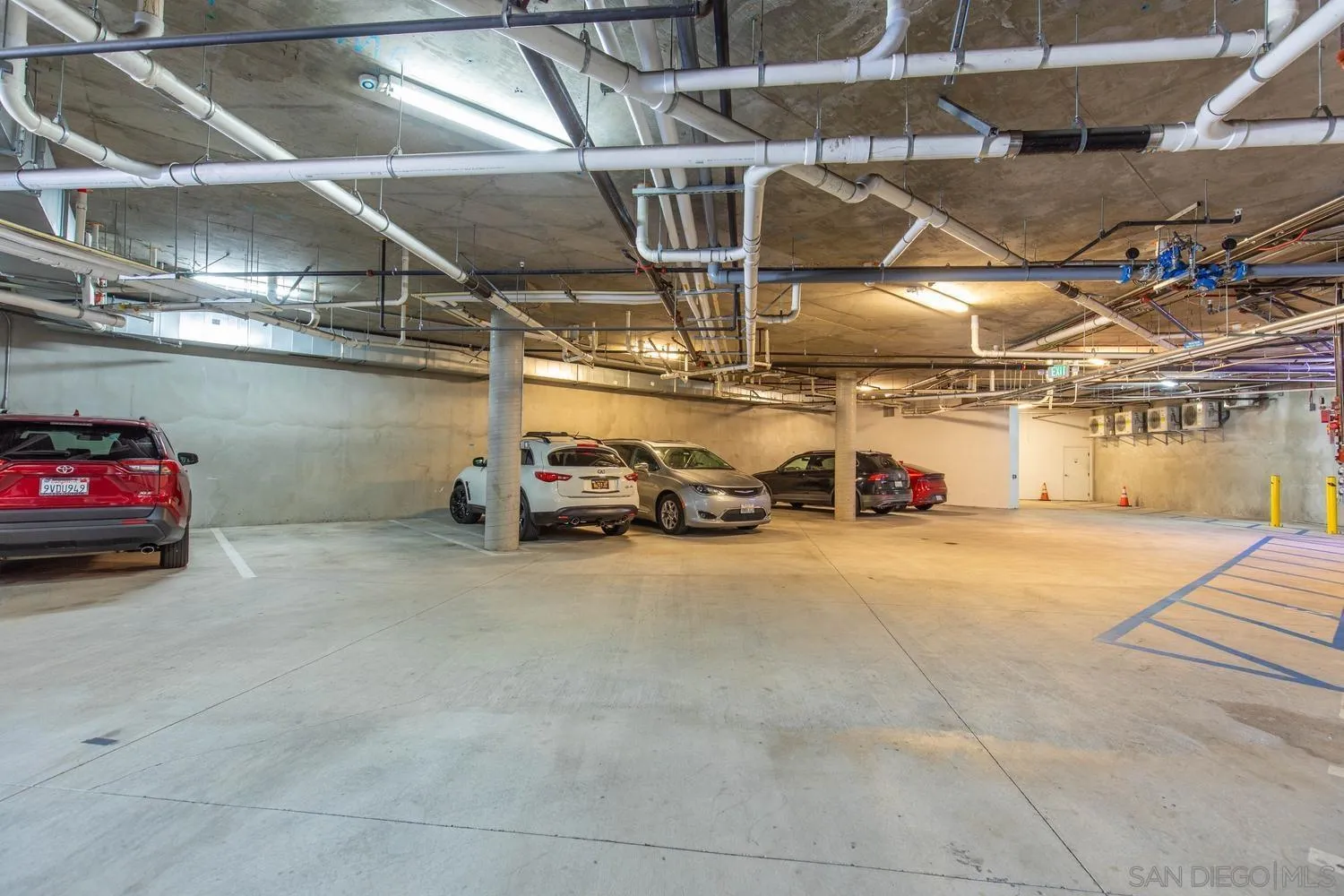 4100 Voltaire St Unit 101
