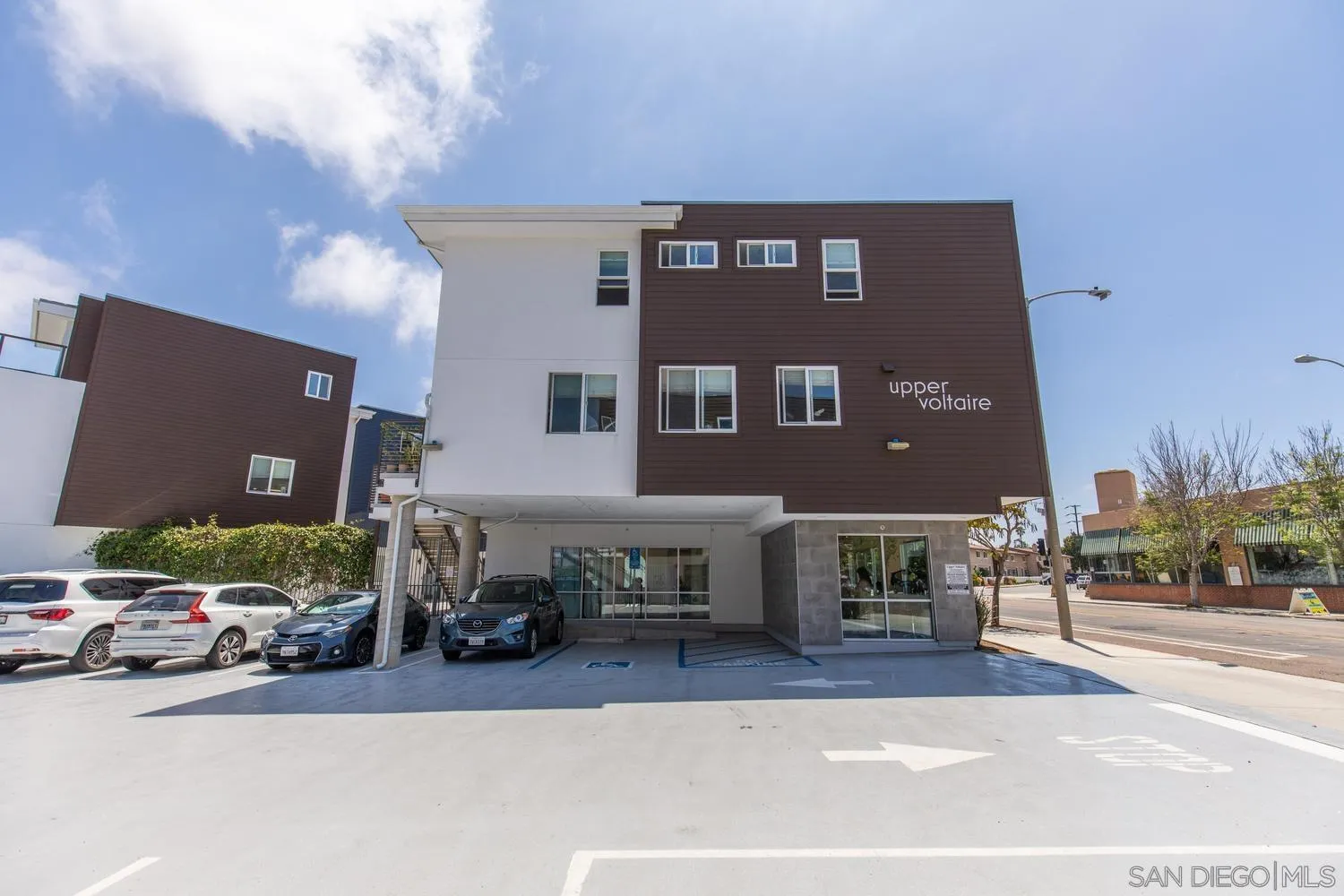 4100 Voltaire St Unit 101