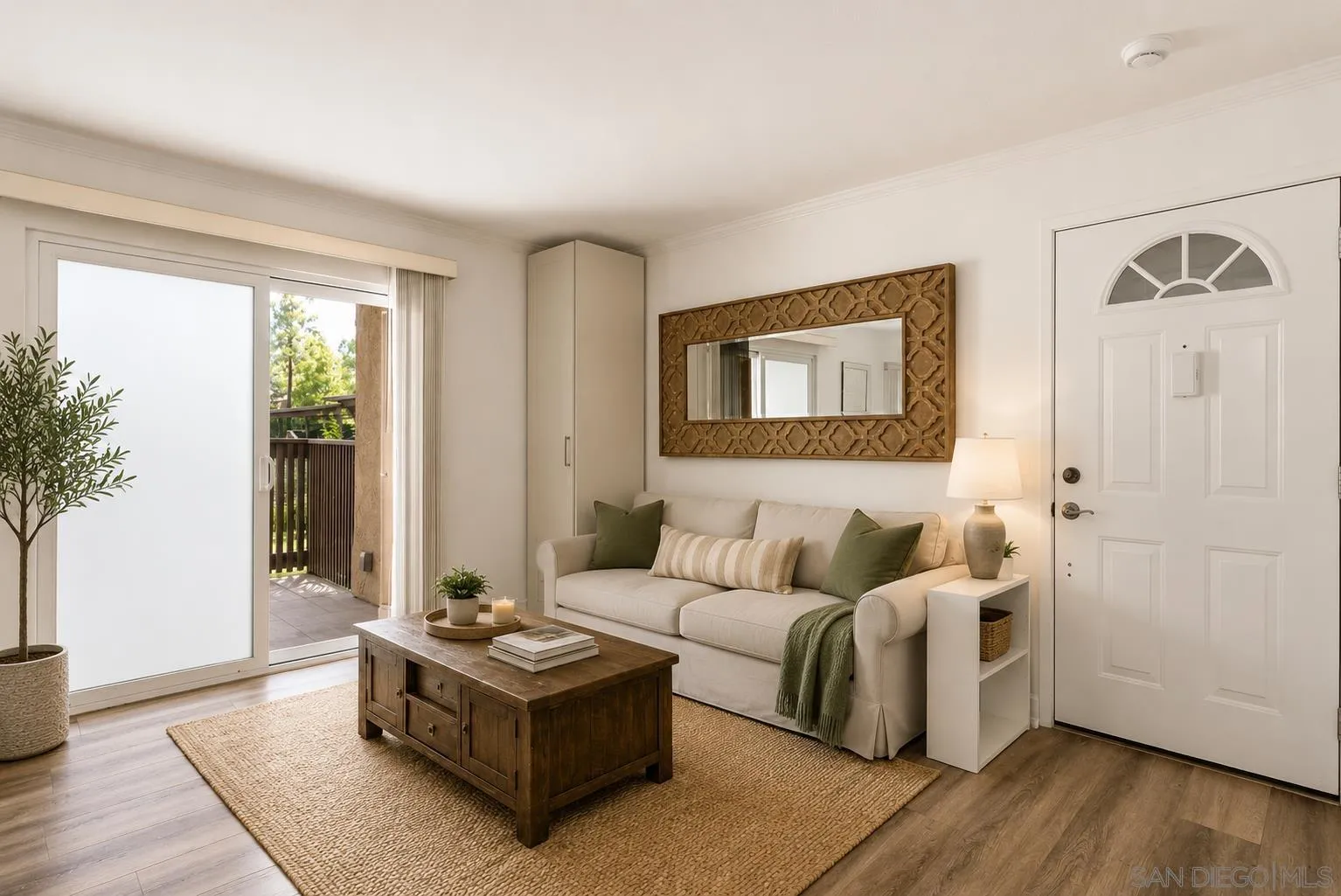 8581 Villa La Jolla Unit: J