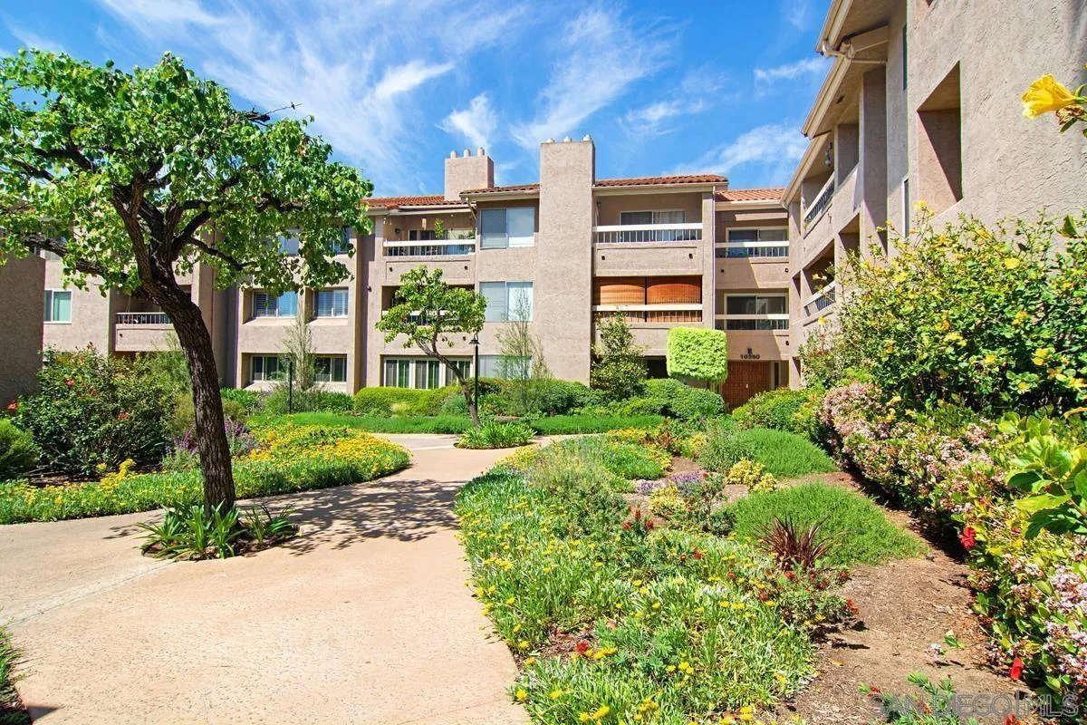10425 Caminito Cuervo Unit 216
