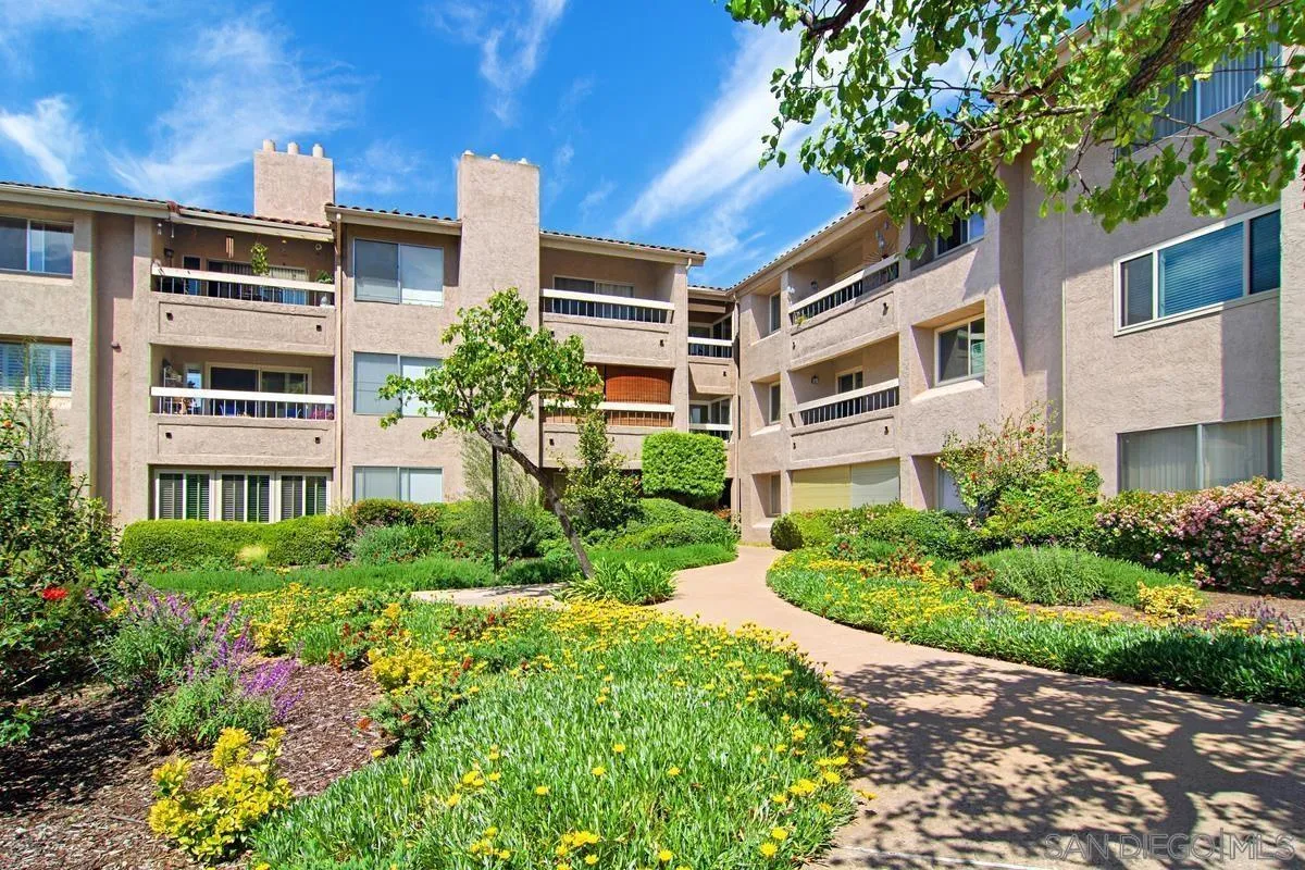 10425 Caminito Cuervo Unit 216