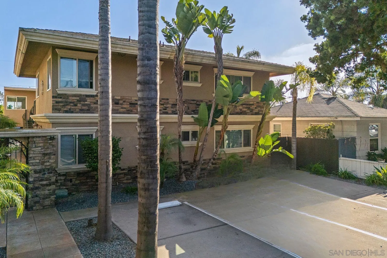 1361 Felspar St Unit 7