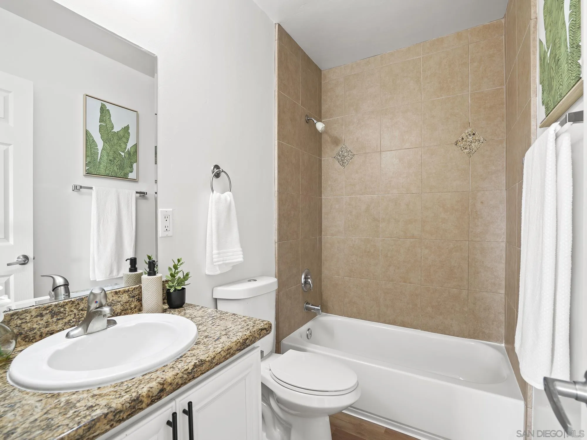 1361 Felspar St Unit 7