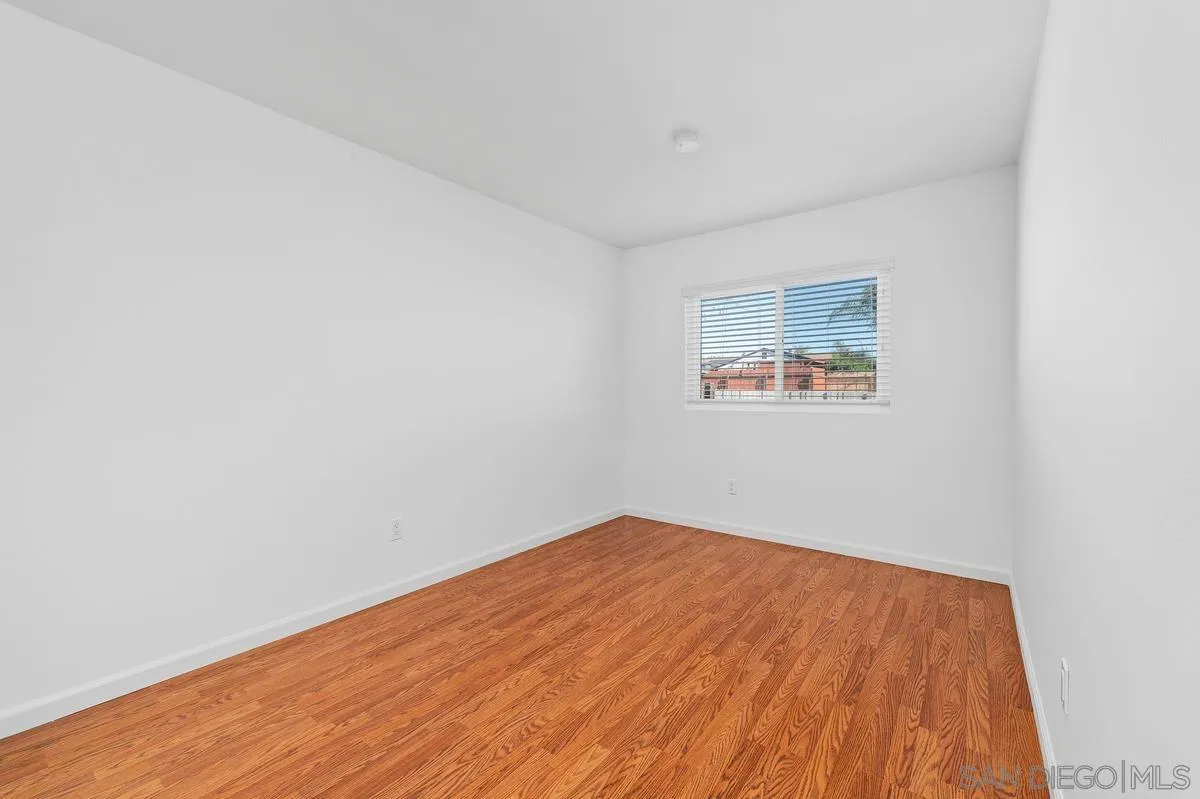 10017 Woodrose Ave