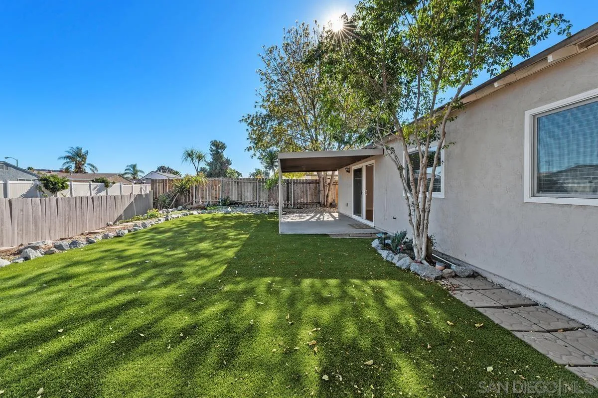 10017 Woodrose Ave