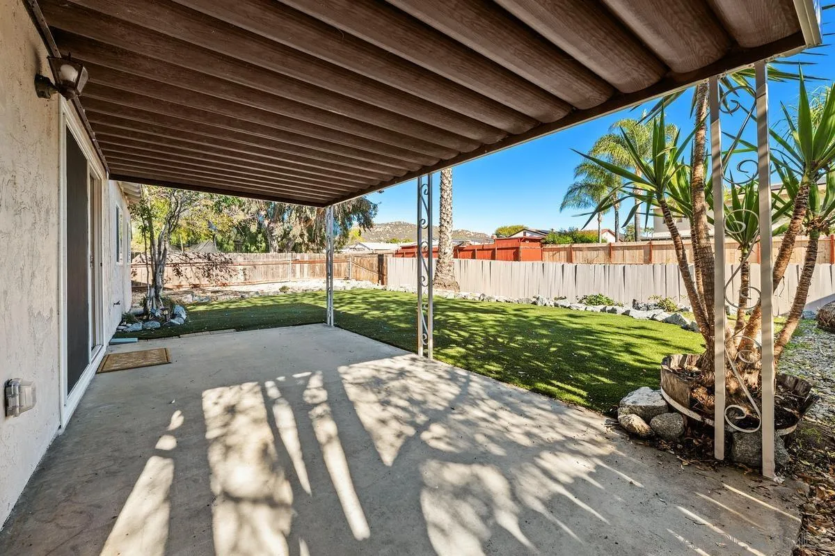 10017 Woodrose Ave