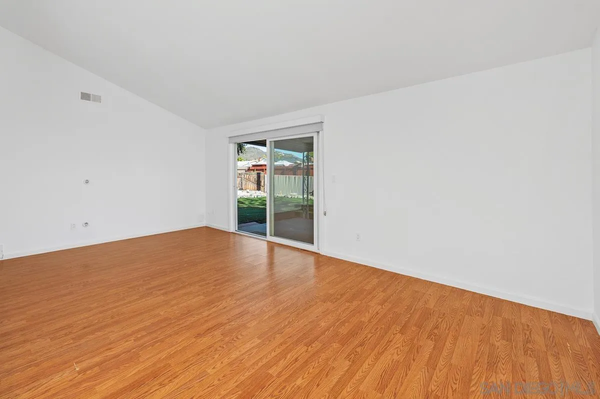 10017 Woodrose Ave