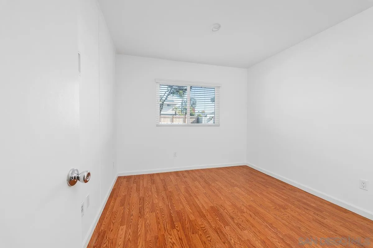 10017 Woodrose Ave