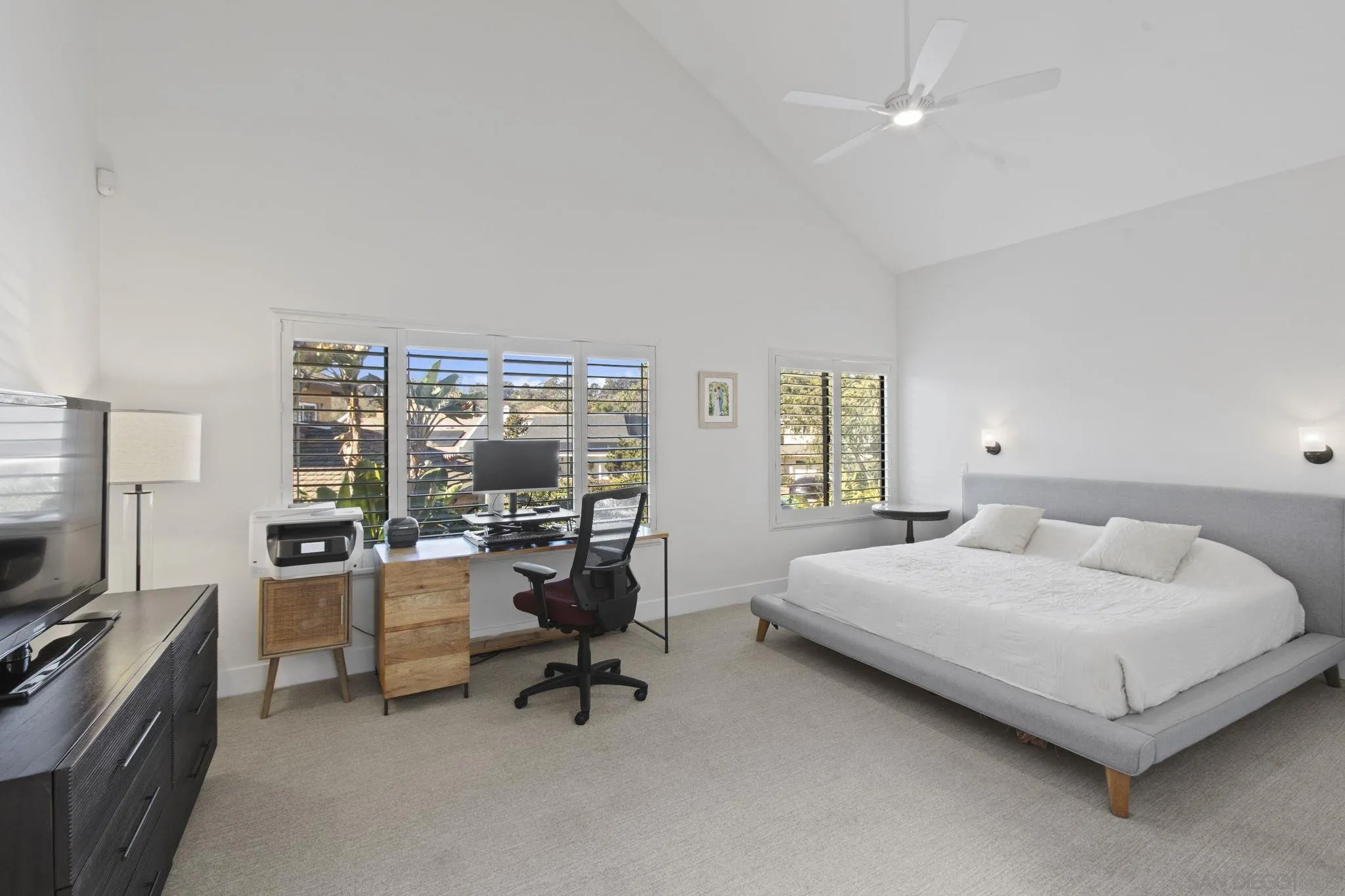 3942 Avenida Brisa