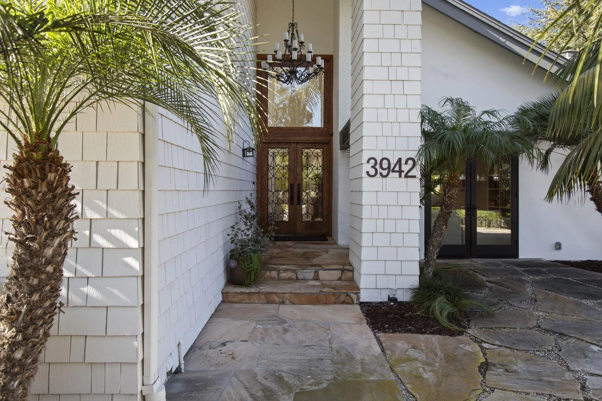 3942 Avenida Brisa