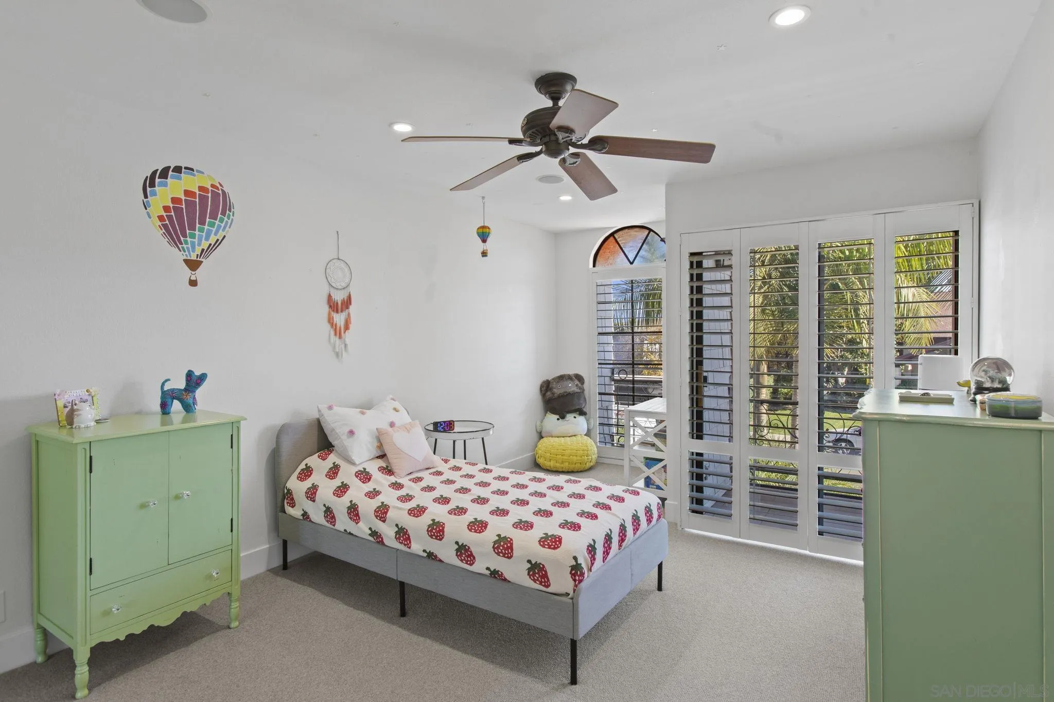 3942 Avenida Brisa