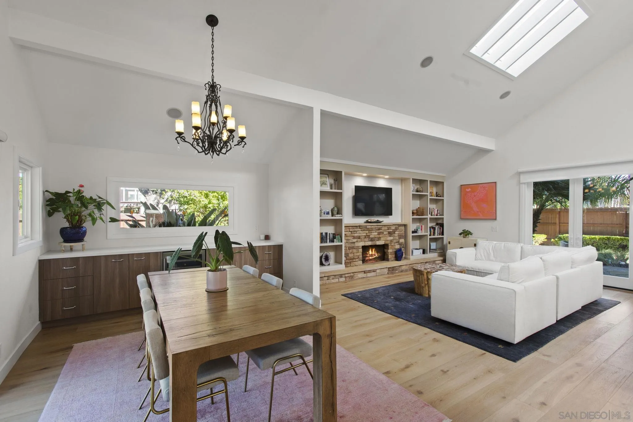 3942 Avenida Brisa