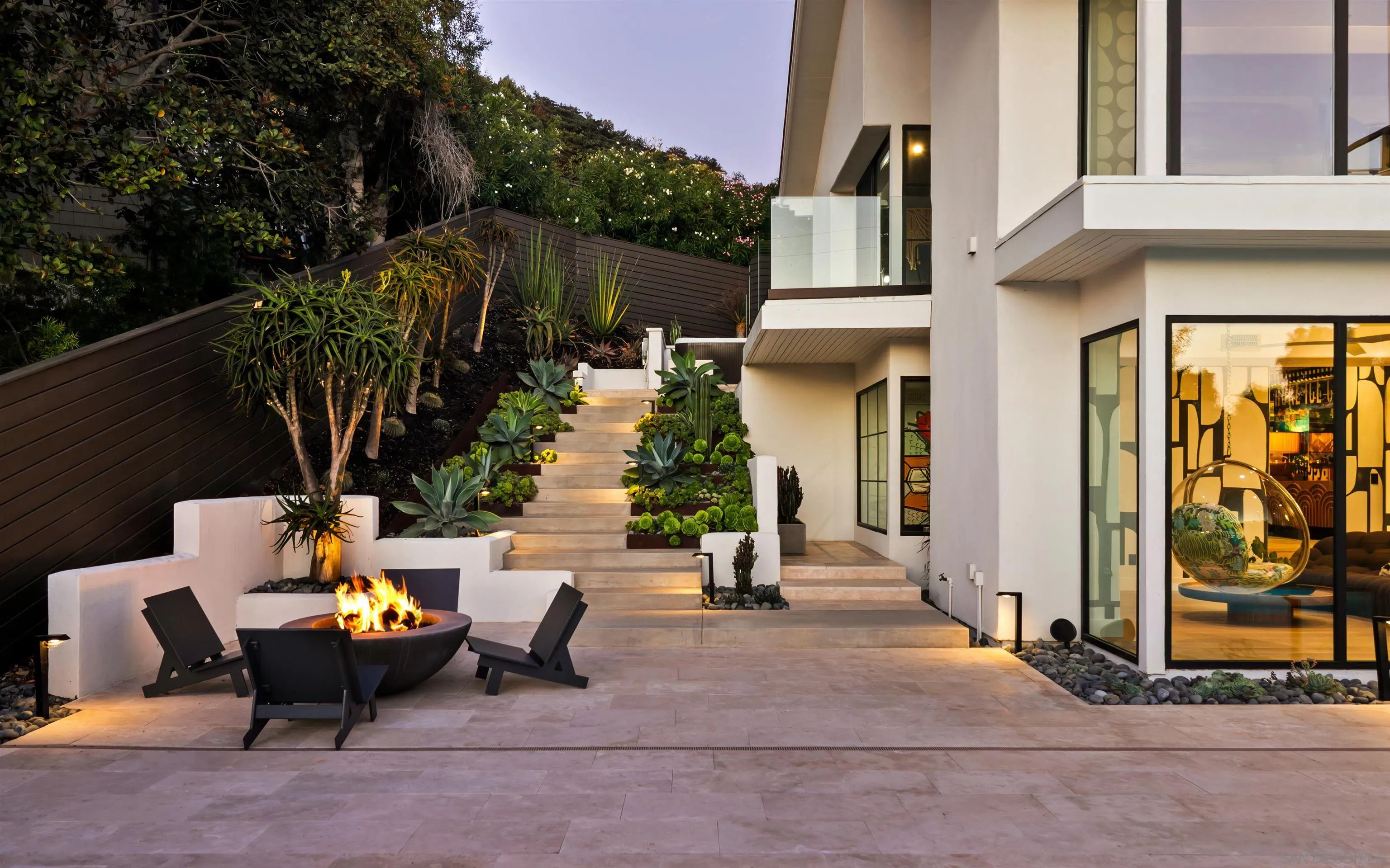 5676 Taft Ave
