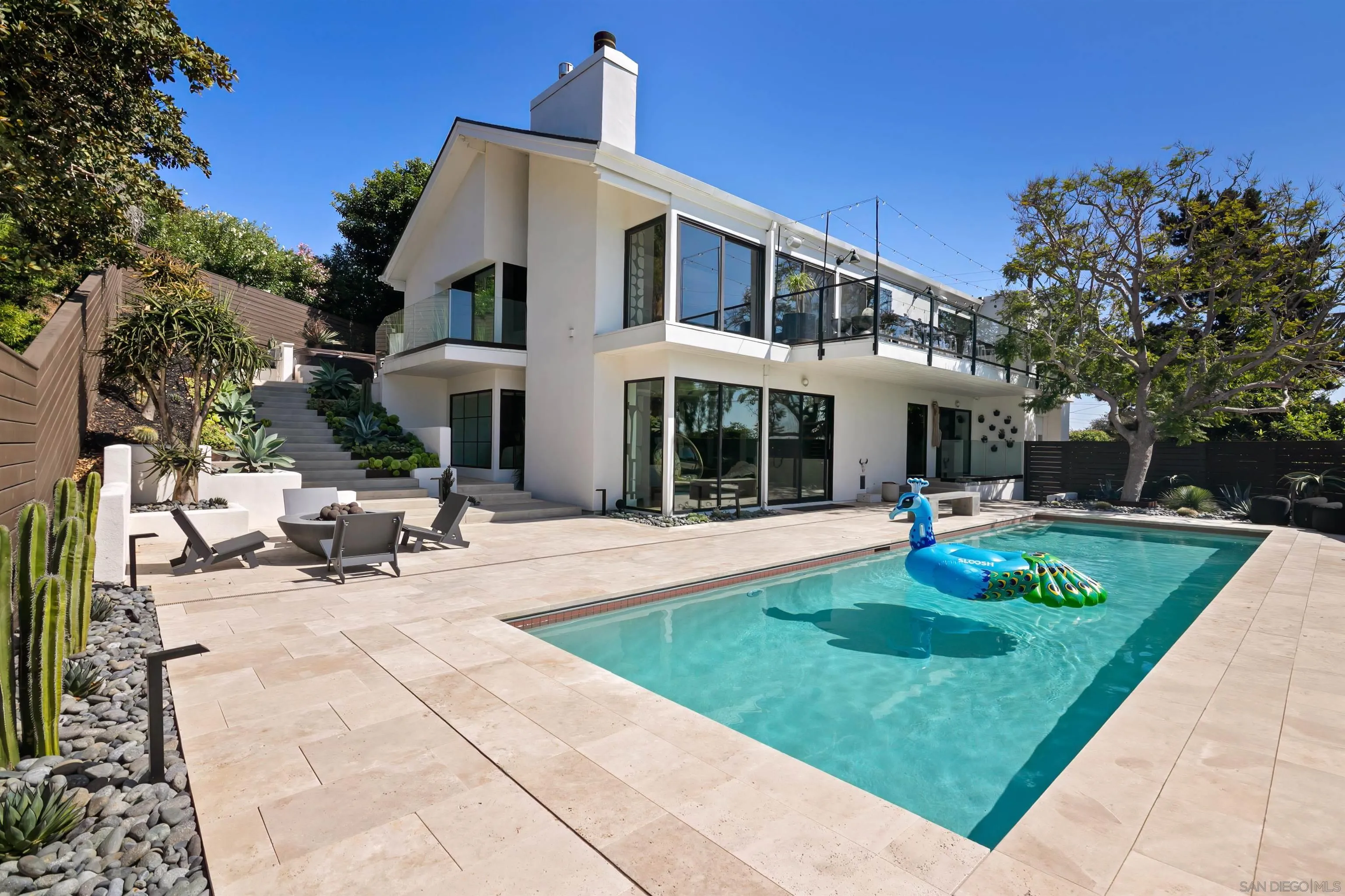 5676 Taft Ave