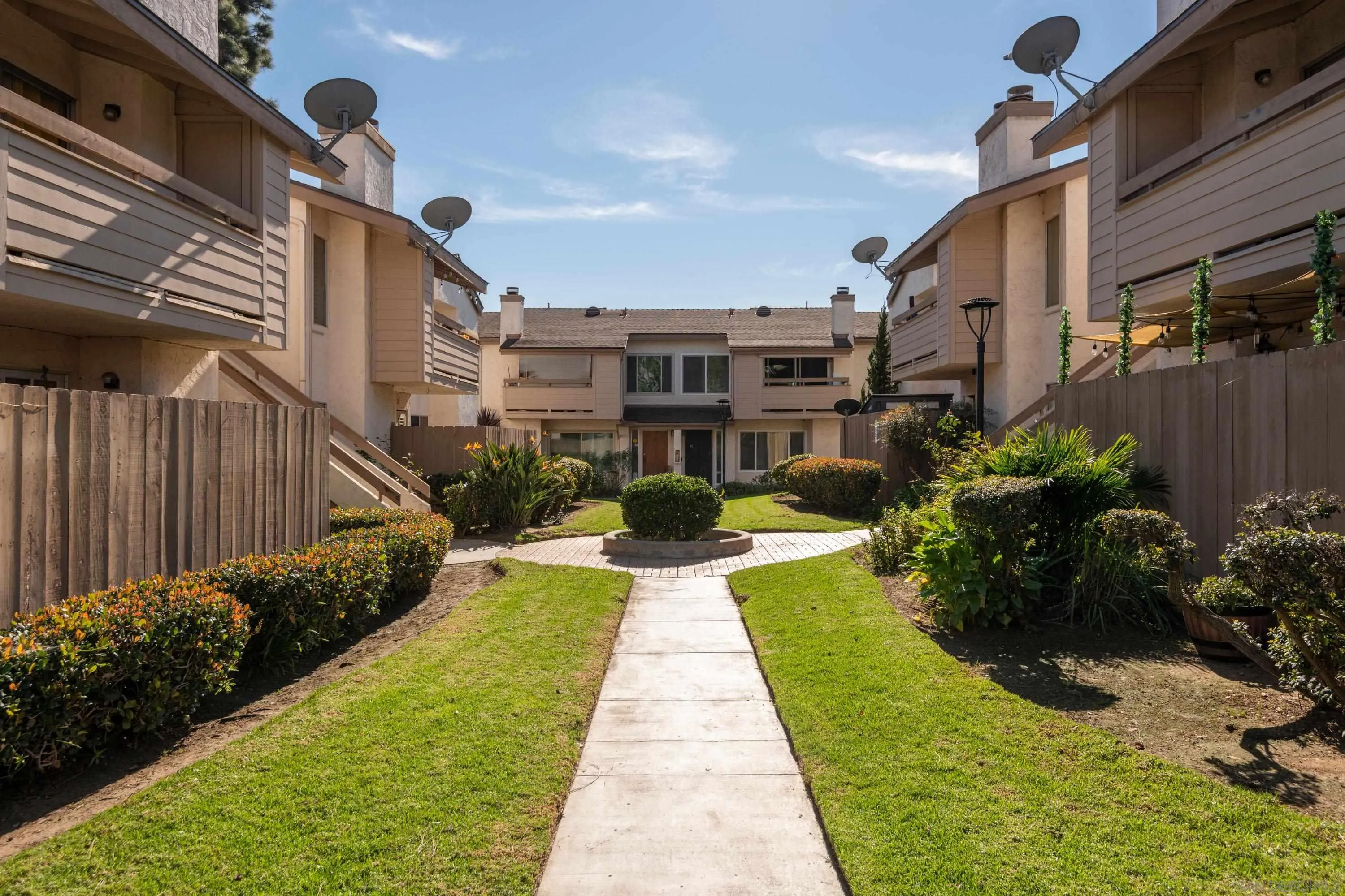 1727 Melrose Ave Unit 33