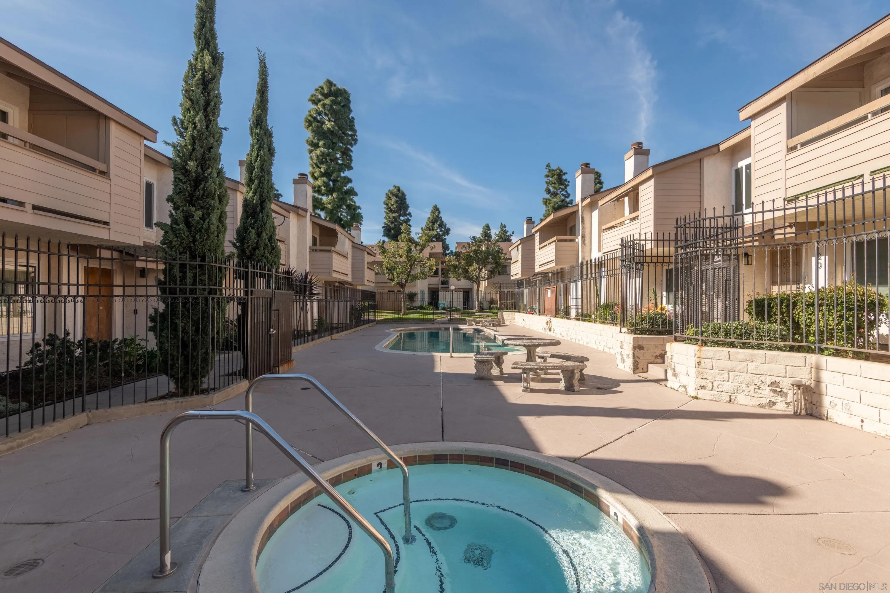 1727 Melrose Ave Unit 33