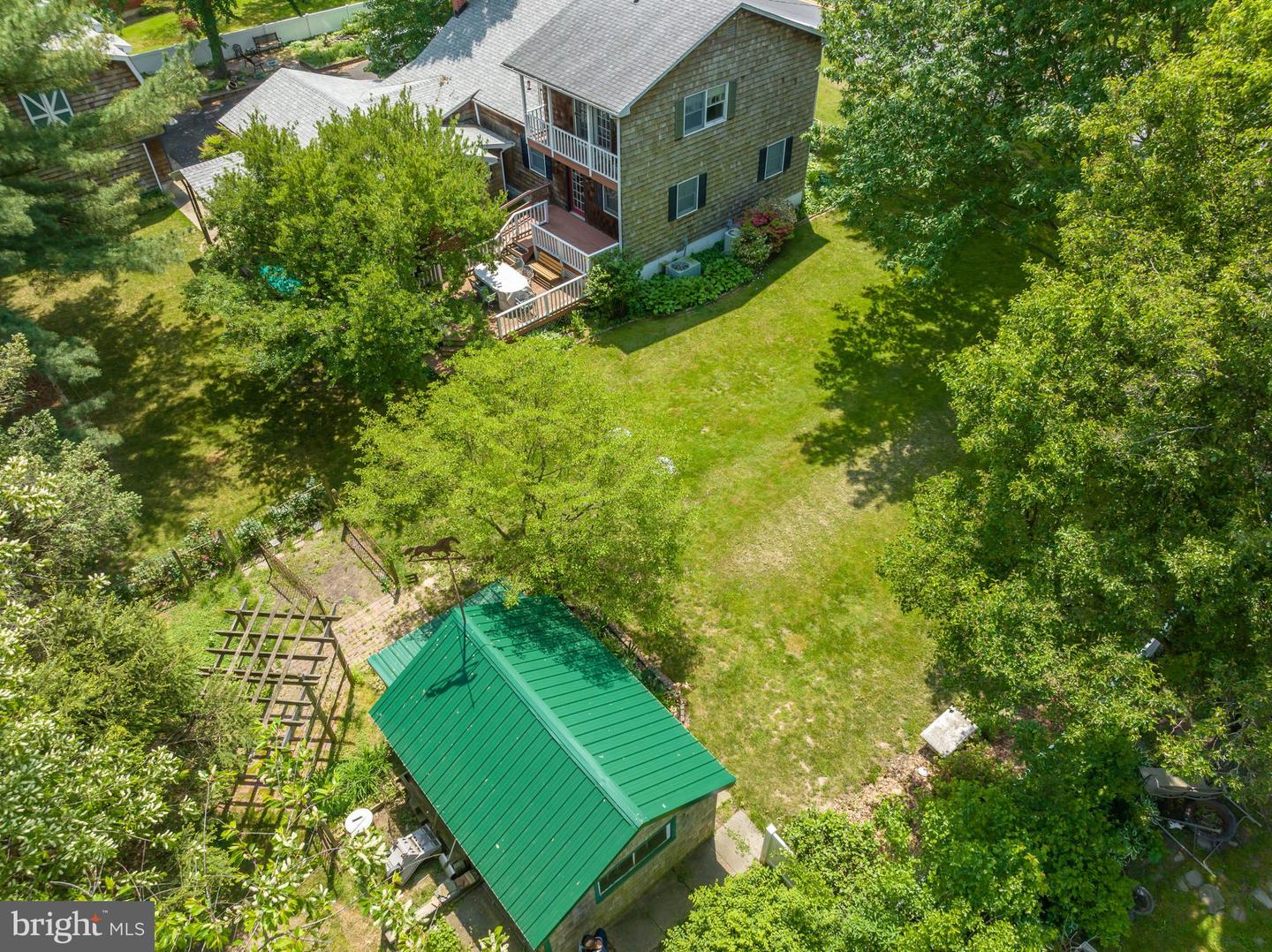 9824 CANTERBURY ROAD