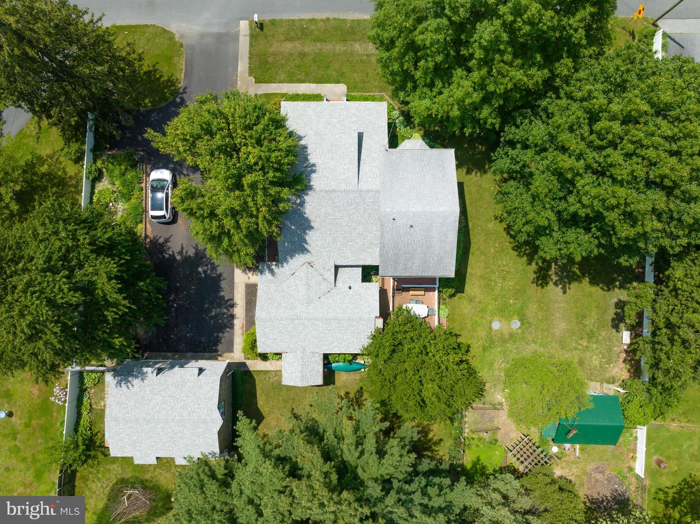 9824 CANTERBURY ROAD