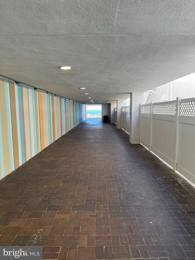 511 N Boardwalk #C-E