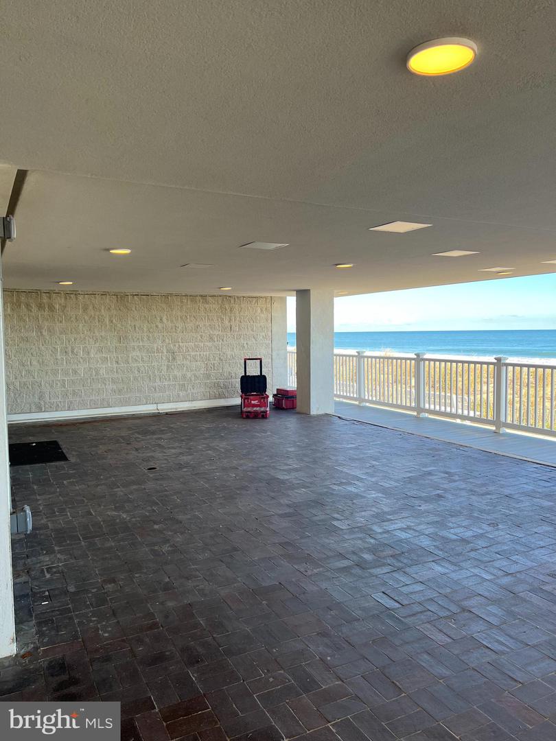 511 N Boardwalk #C-E