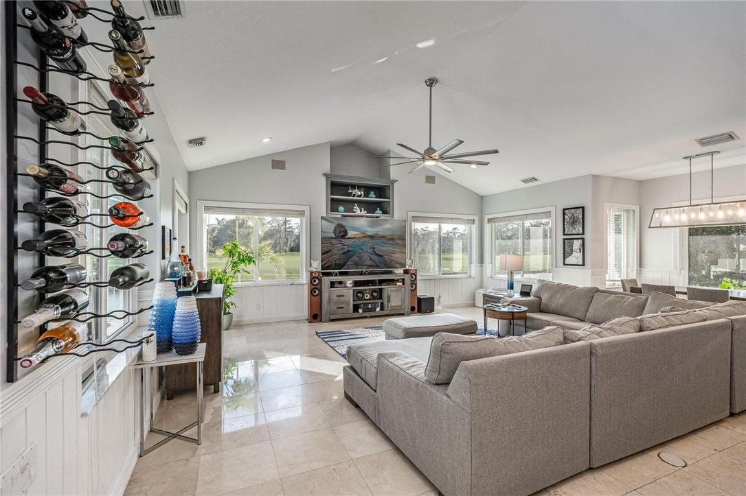 19 Sheldrake Ln