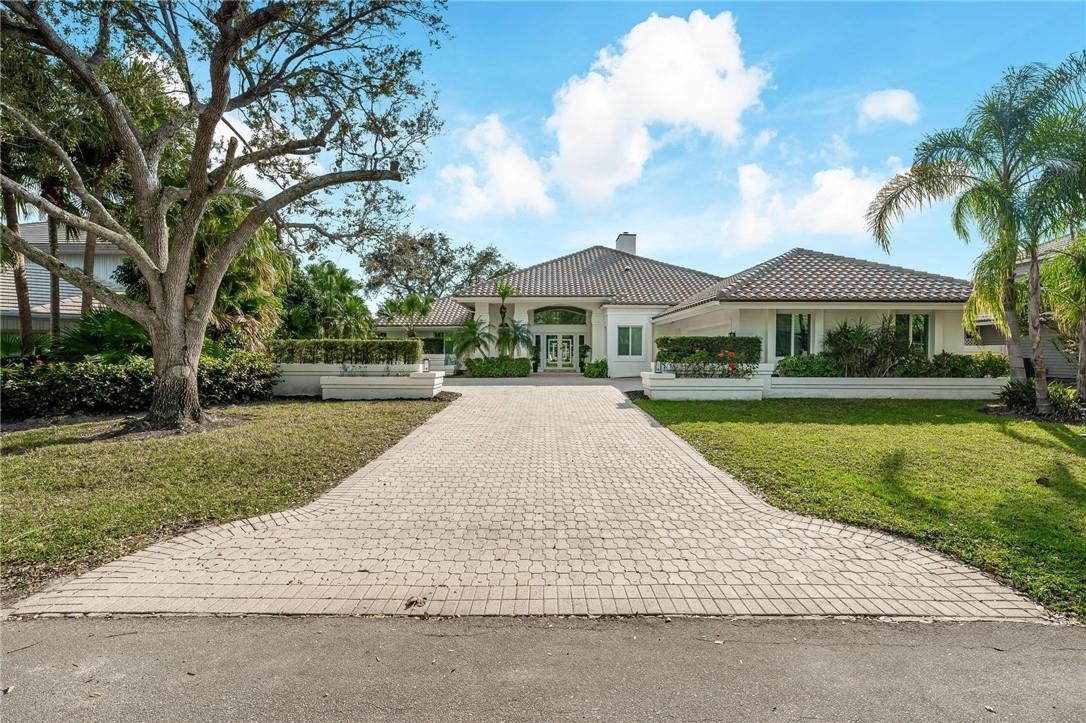 19 Sheldrake Ln