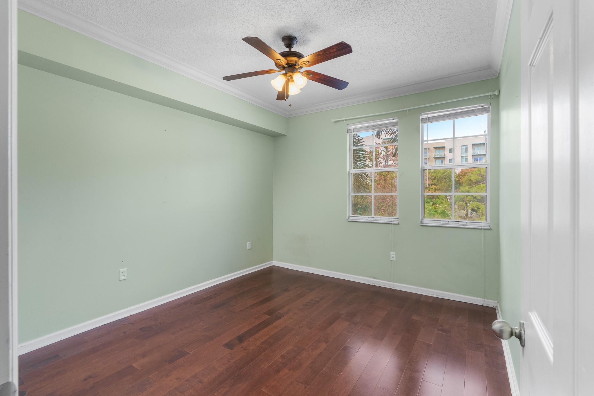 533 NE 3rd Ave 218