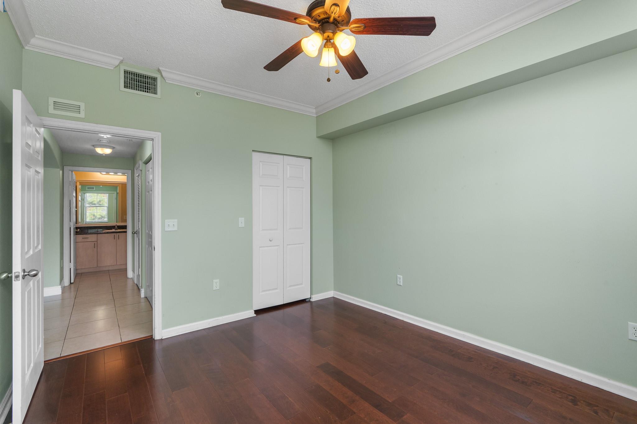 533 NE 3rd Ave 218