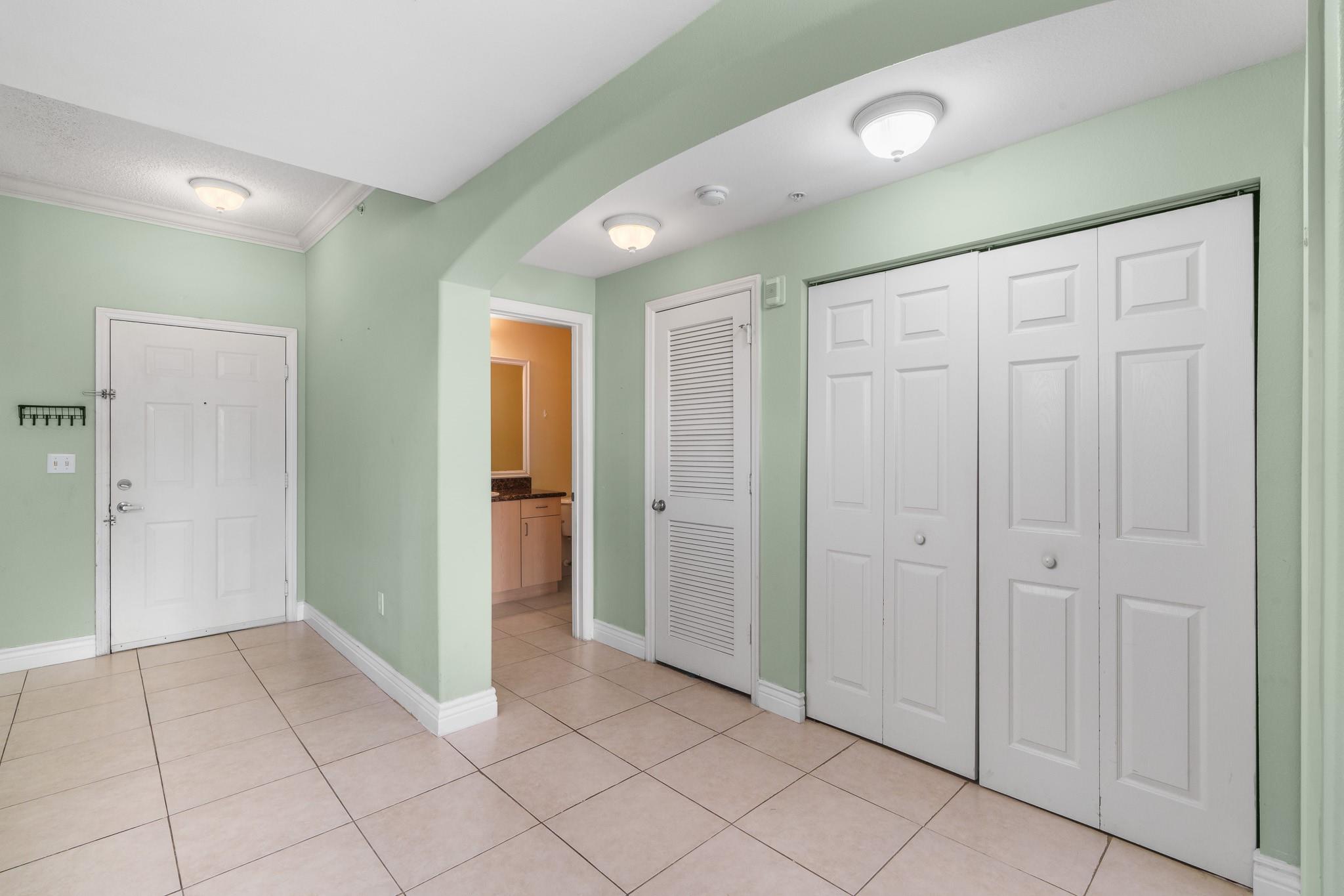 533 NE 3rd Ave 218