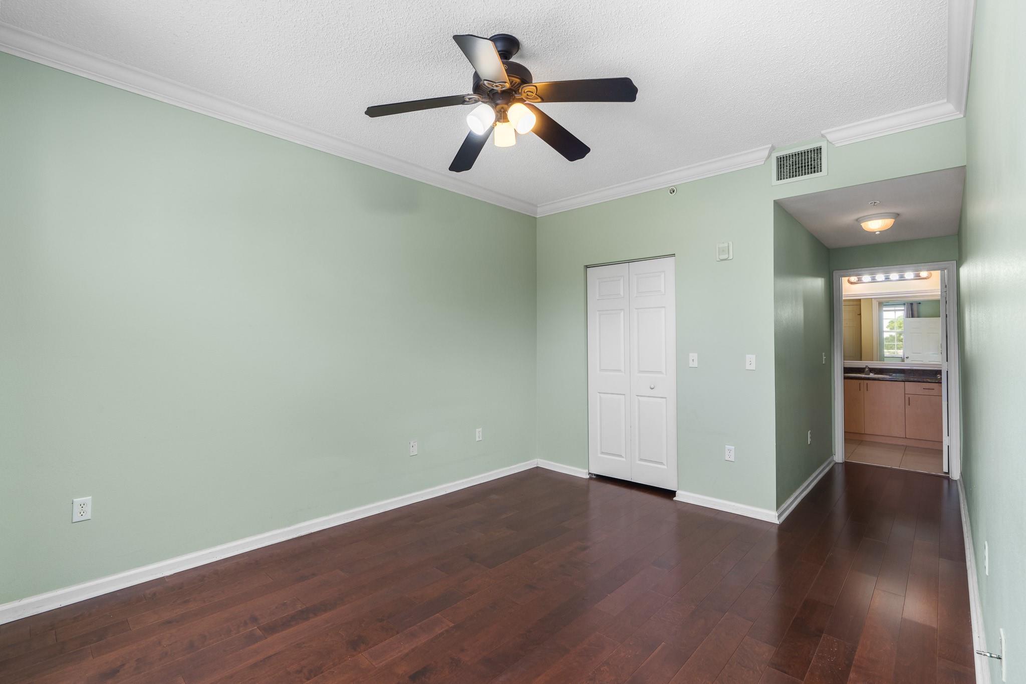 533 NE 3rd Ave 218