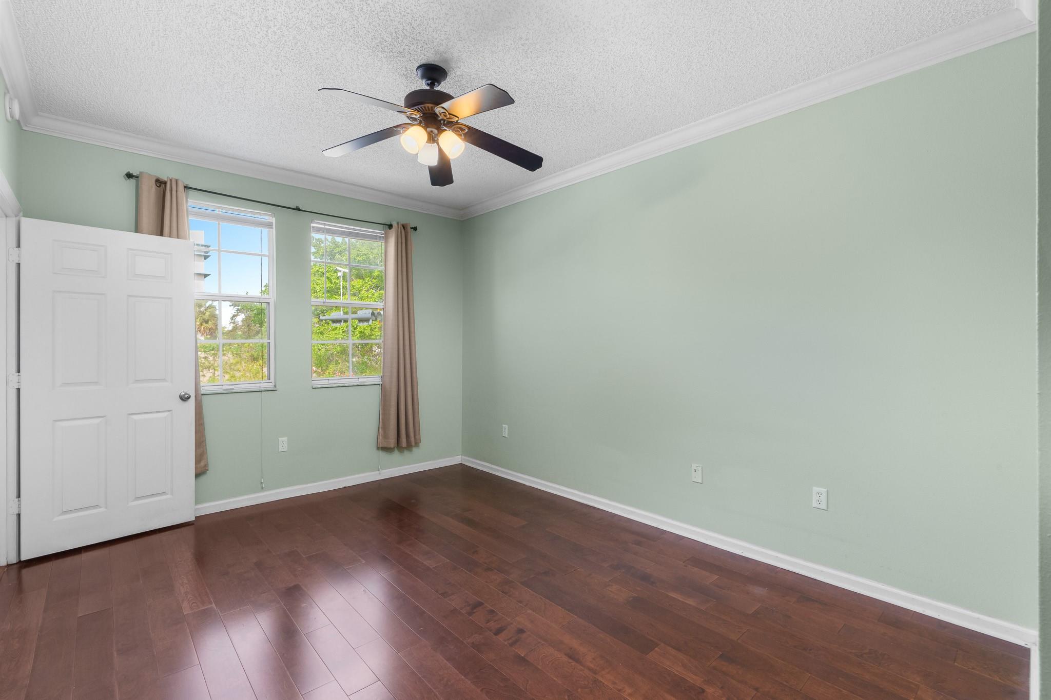 533 NE 3rd Ave 218