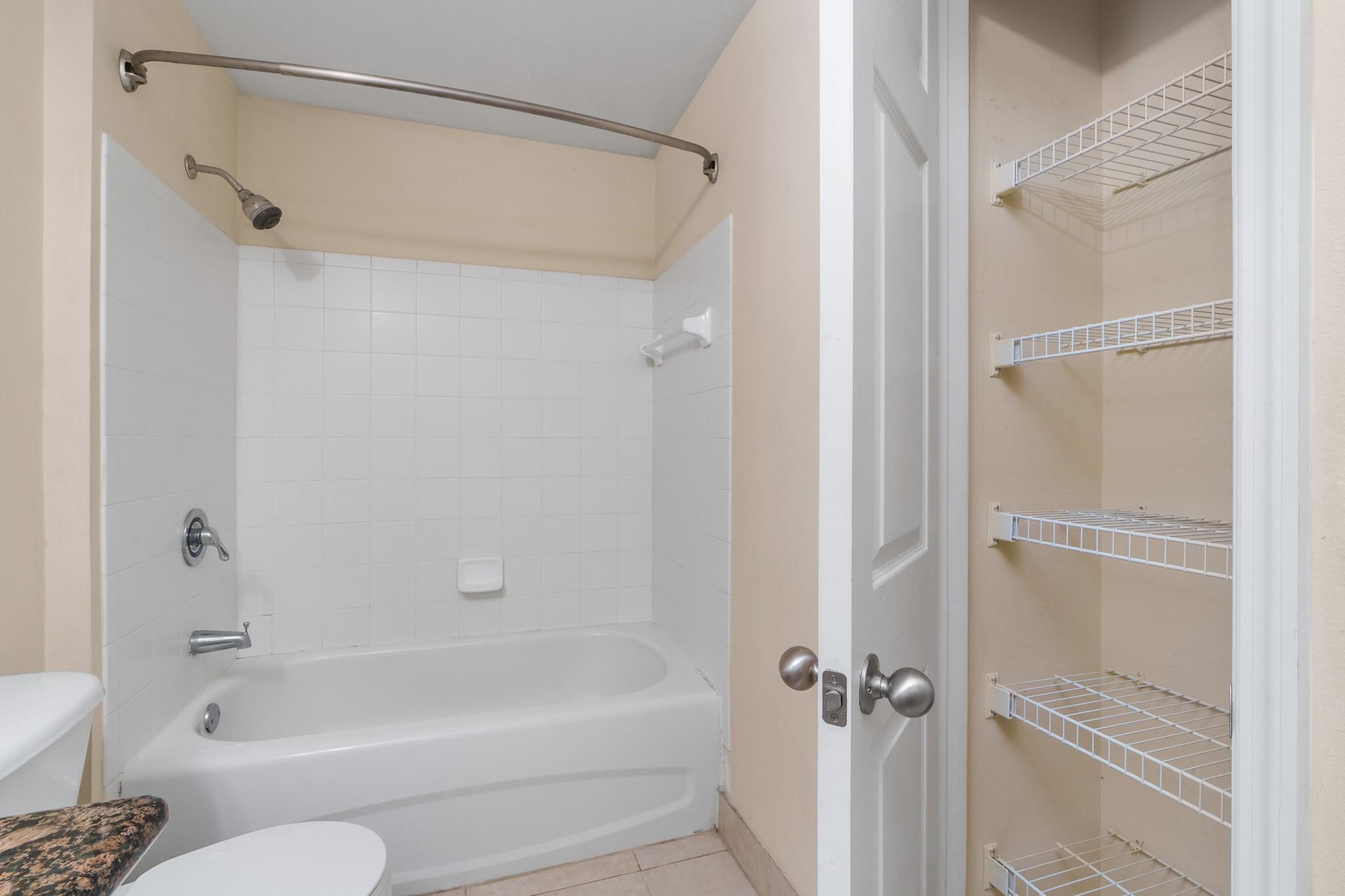 533 NE 3rd Ave 218