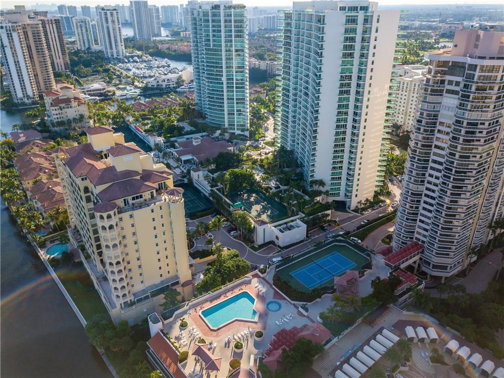 20185 E Country Club Dr 1704