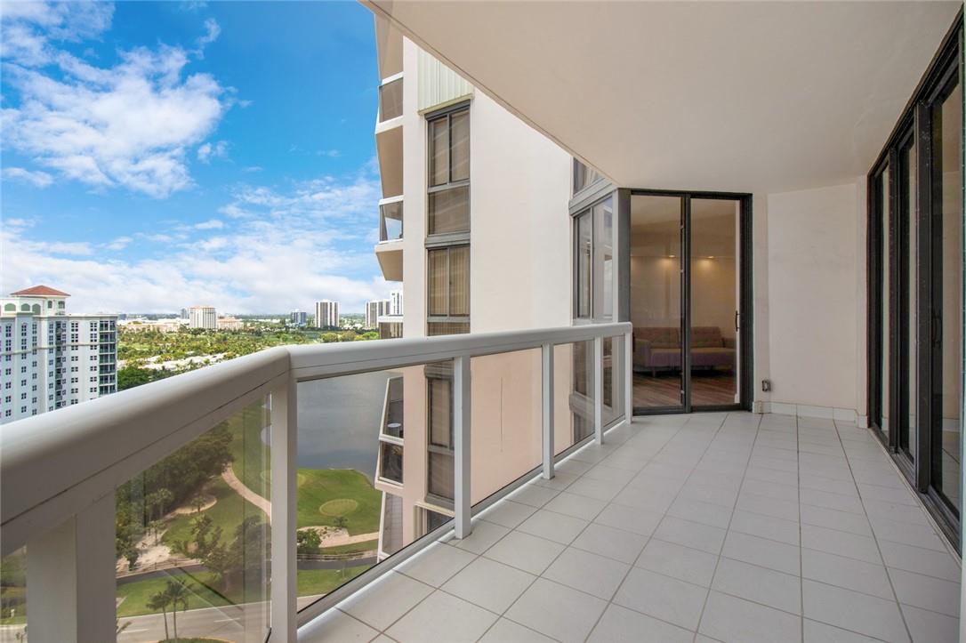 20185 E Country Club Dr 1704