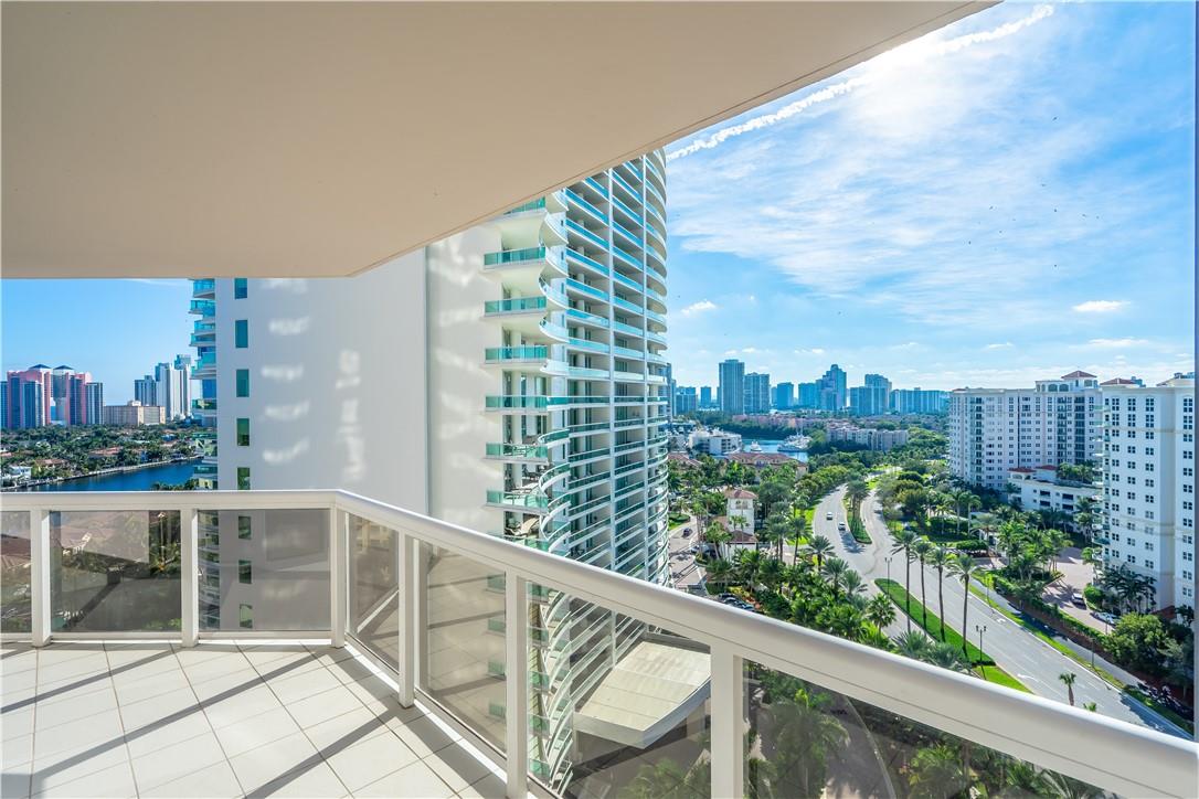 20185 E Country Club Dr 1704