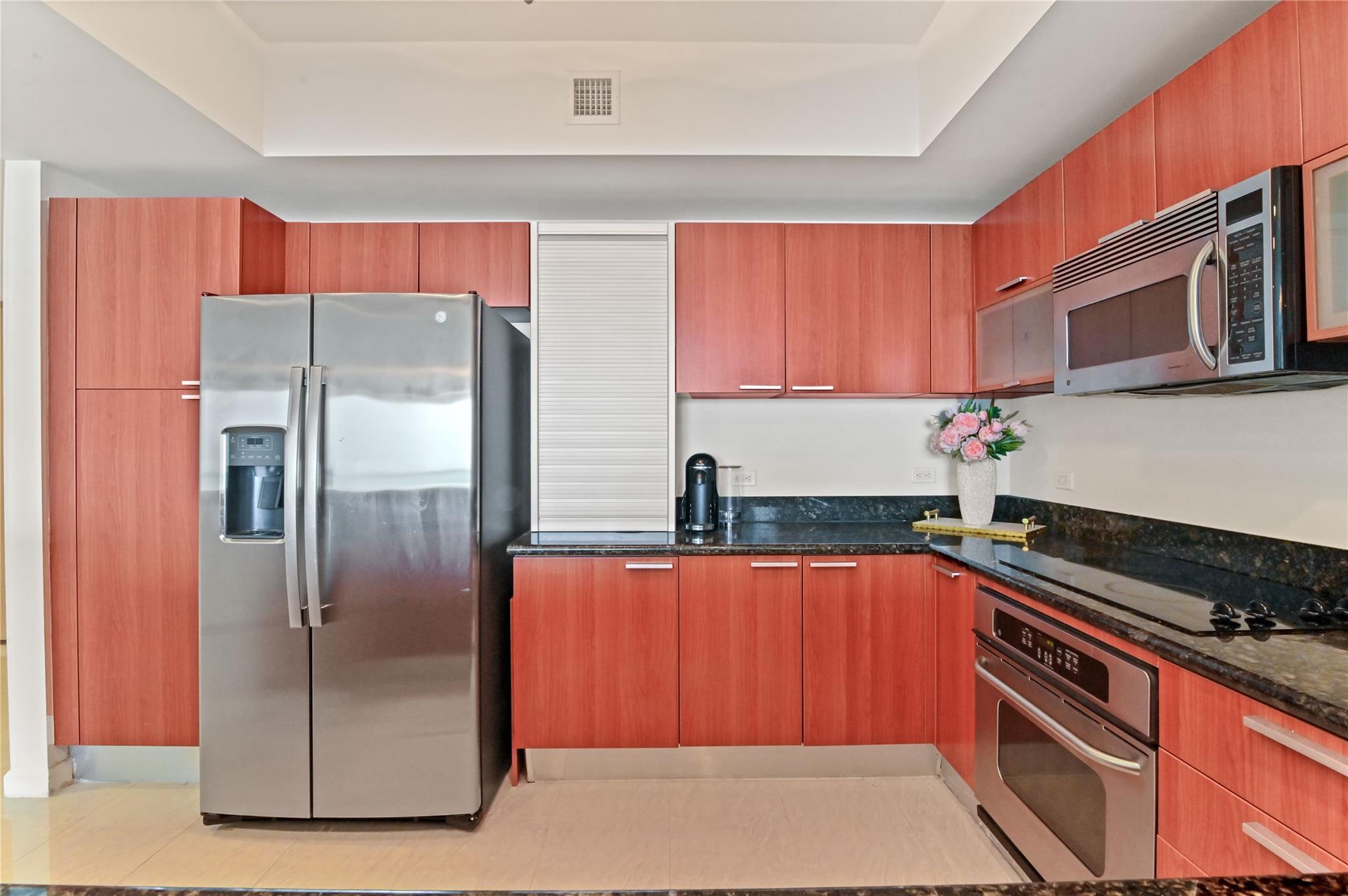 2650 Lake Shore Dr 1704