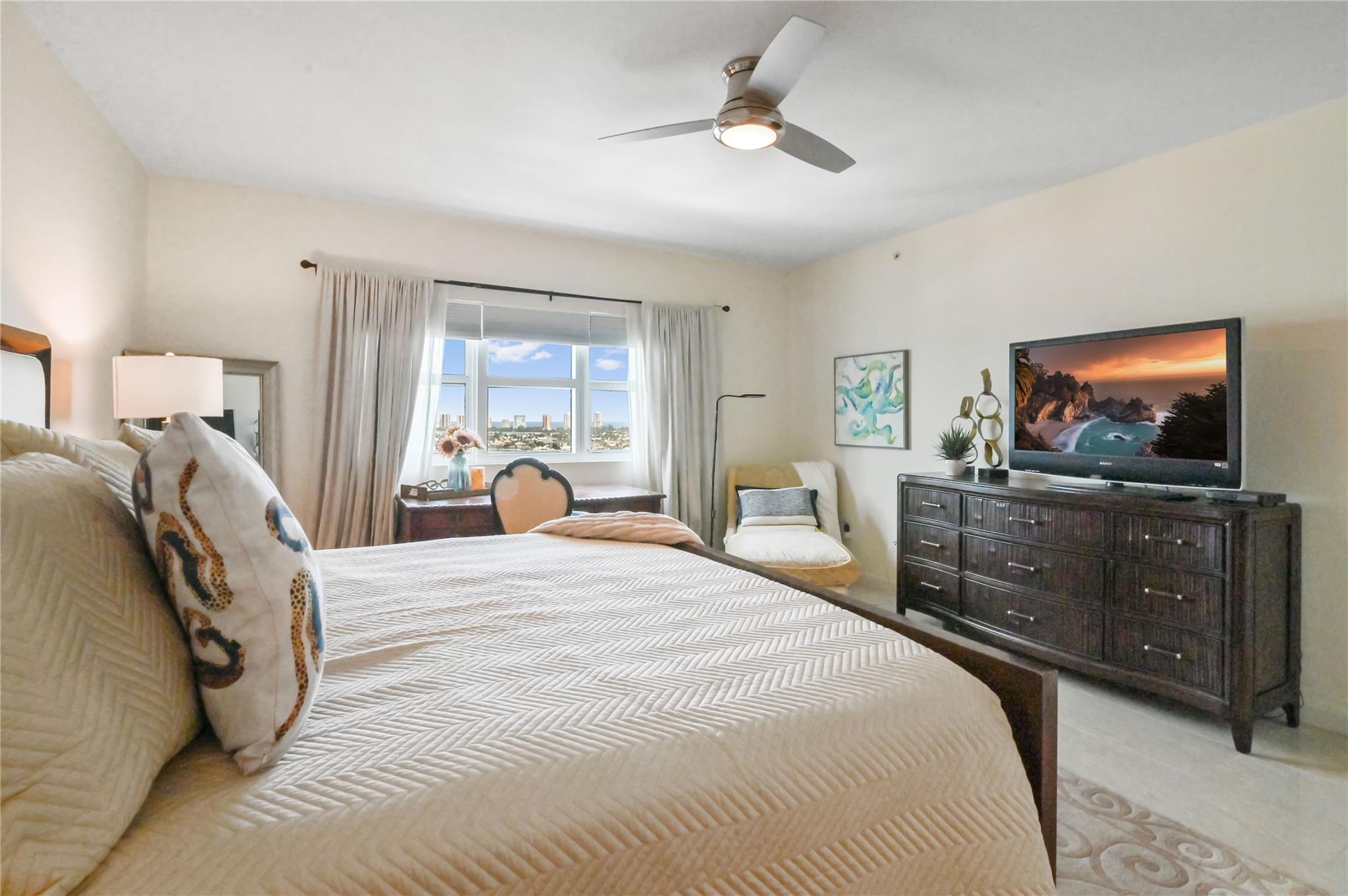 2650 Lake Shore Dr 1704