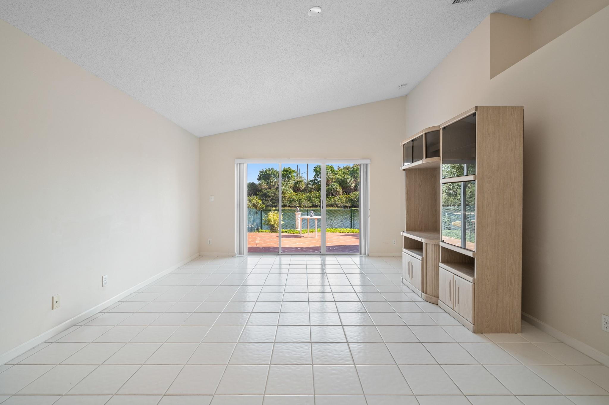 1963 SW 173rd Ave