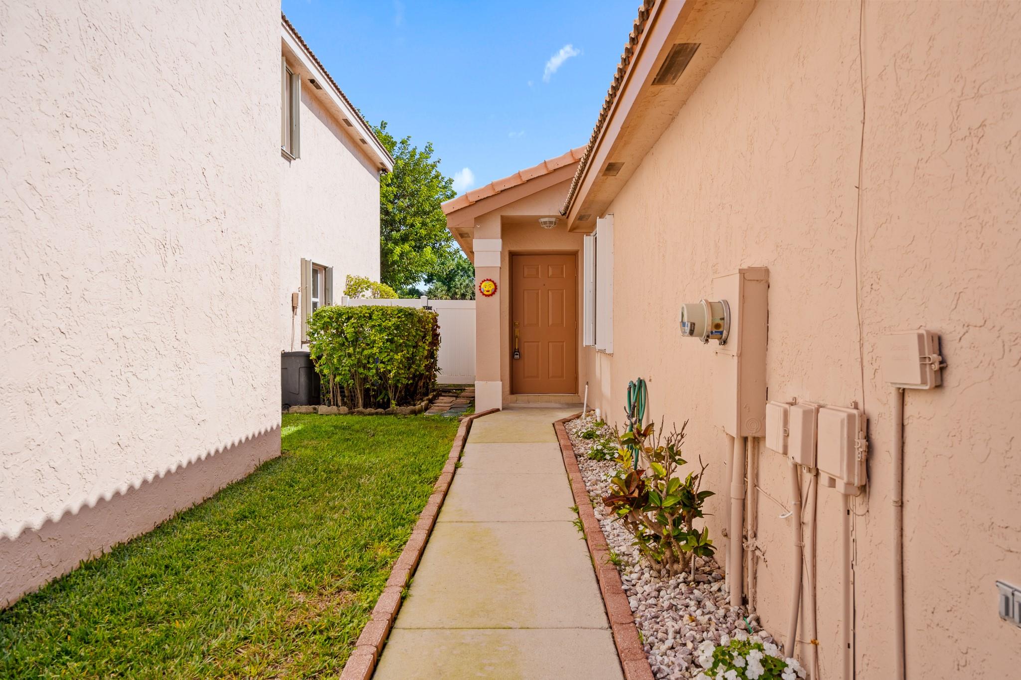 1963 SW 173rd Ave