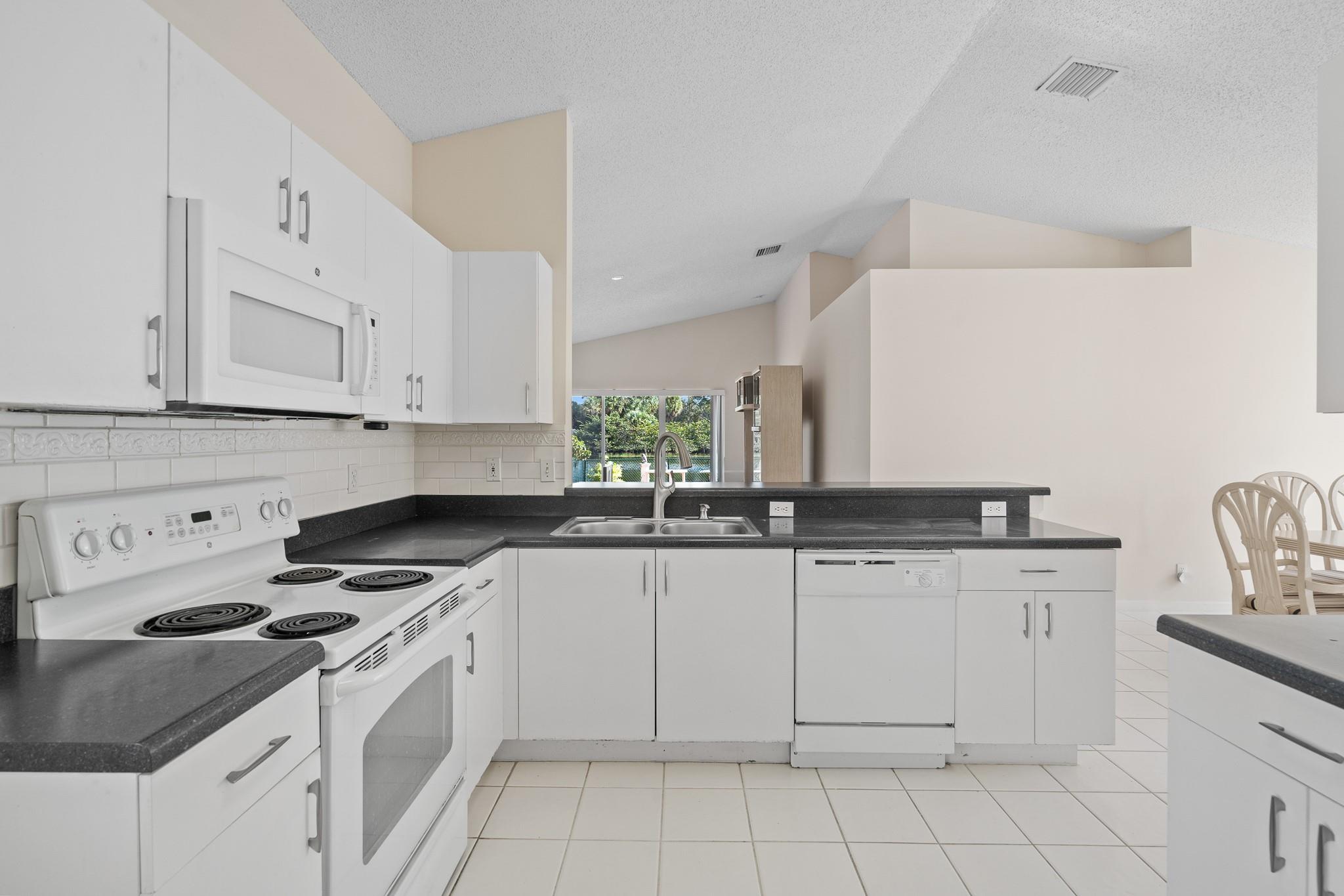 1963 SW 173rd Ave