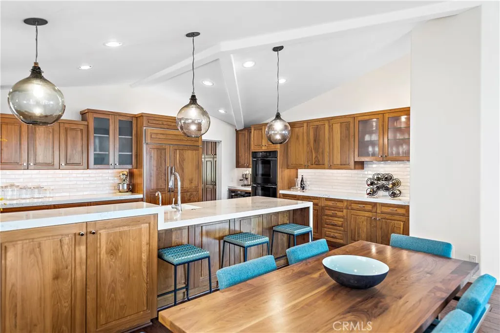 1305 Bounty Way